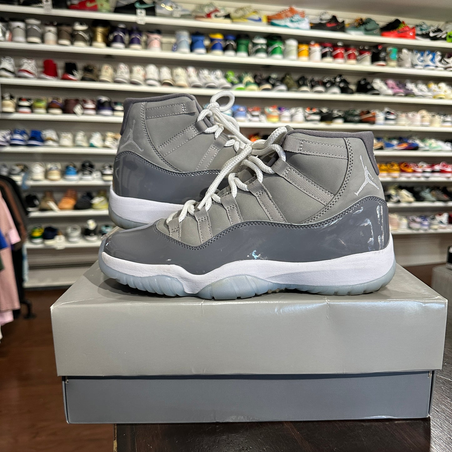 *USED* Jordan 11 Cool Grey (size 9)