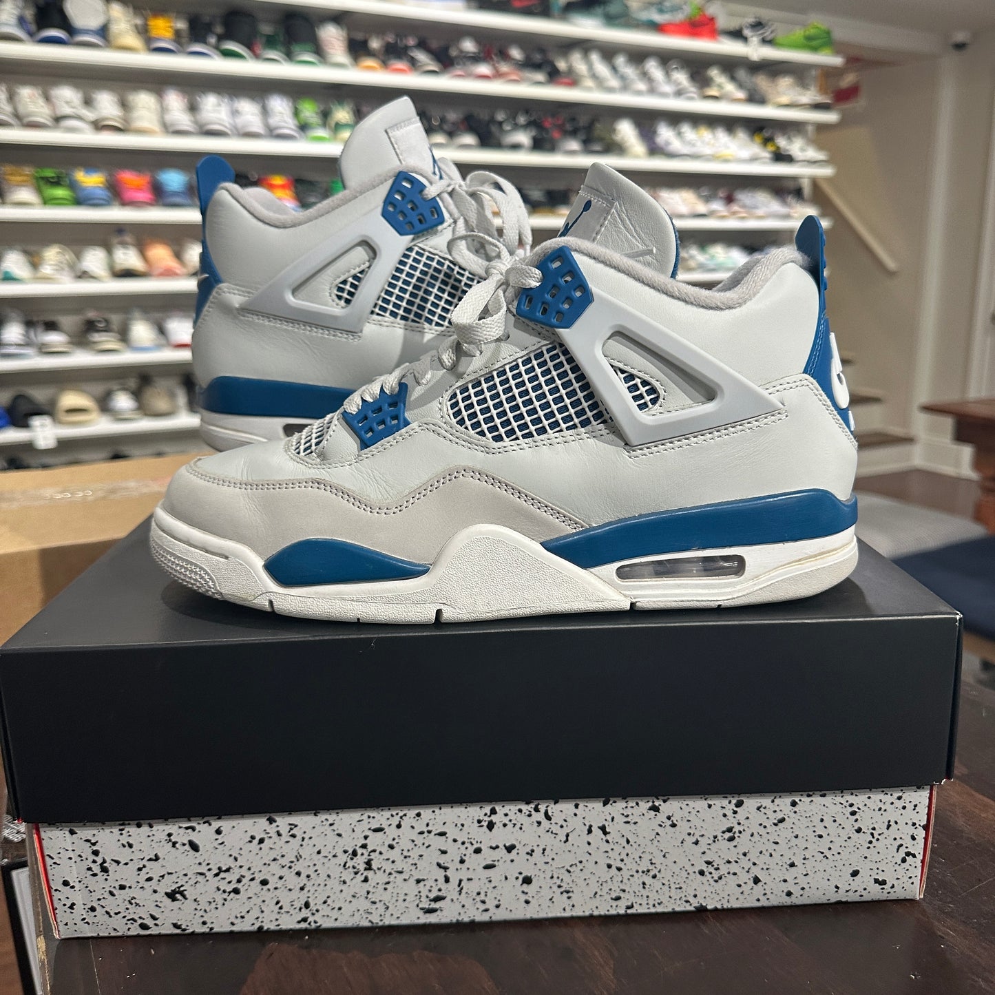 *USED* Jordan 4 Military Blue ( Size 10 )