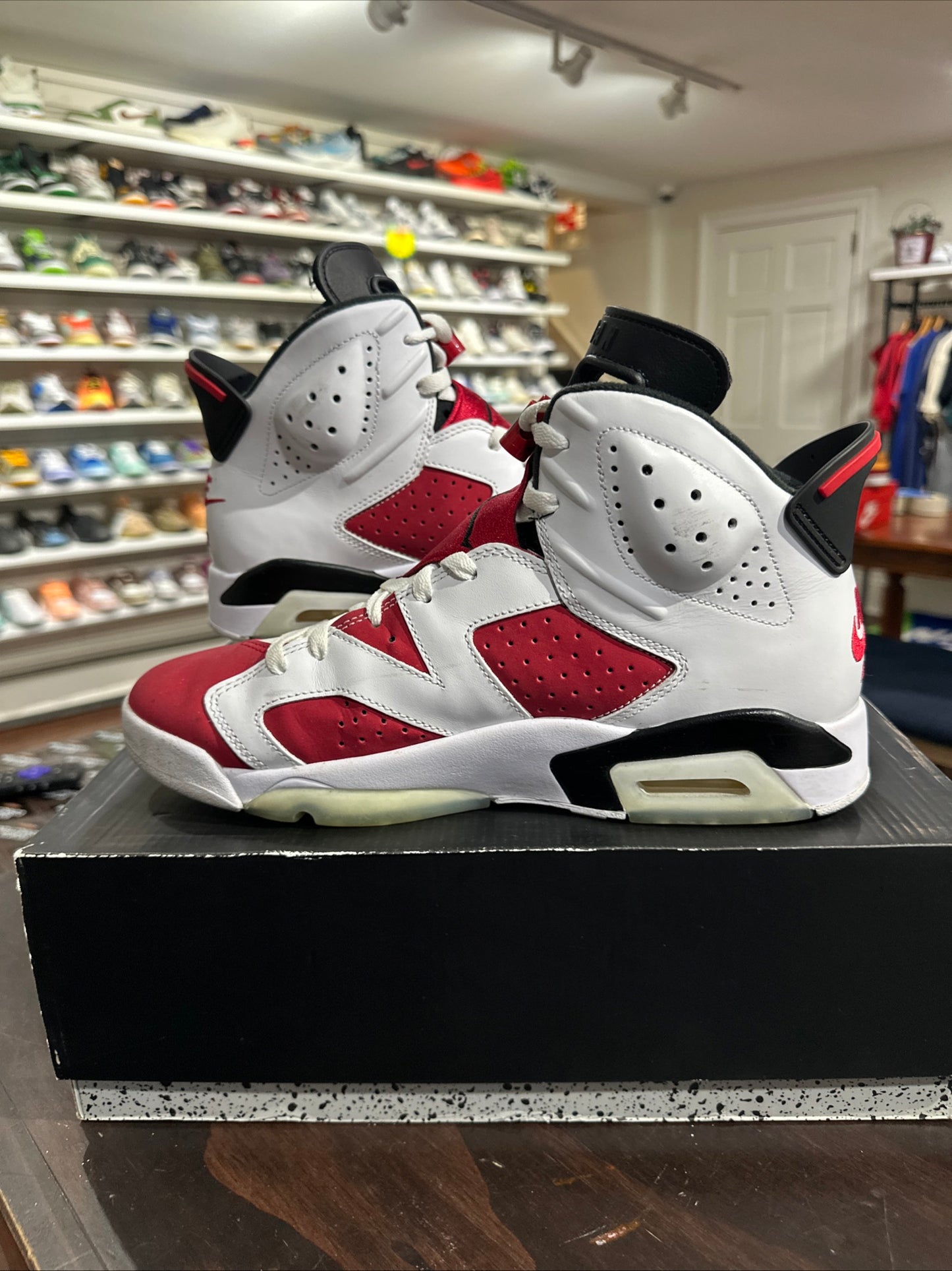 *USED* Jordan 6 Carmine (size 10)