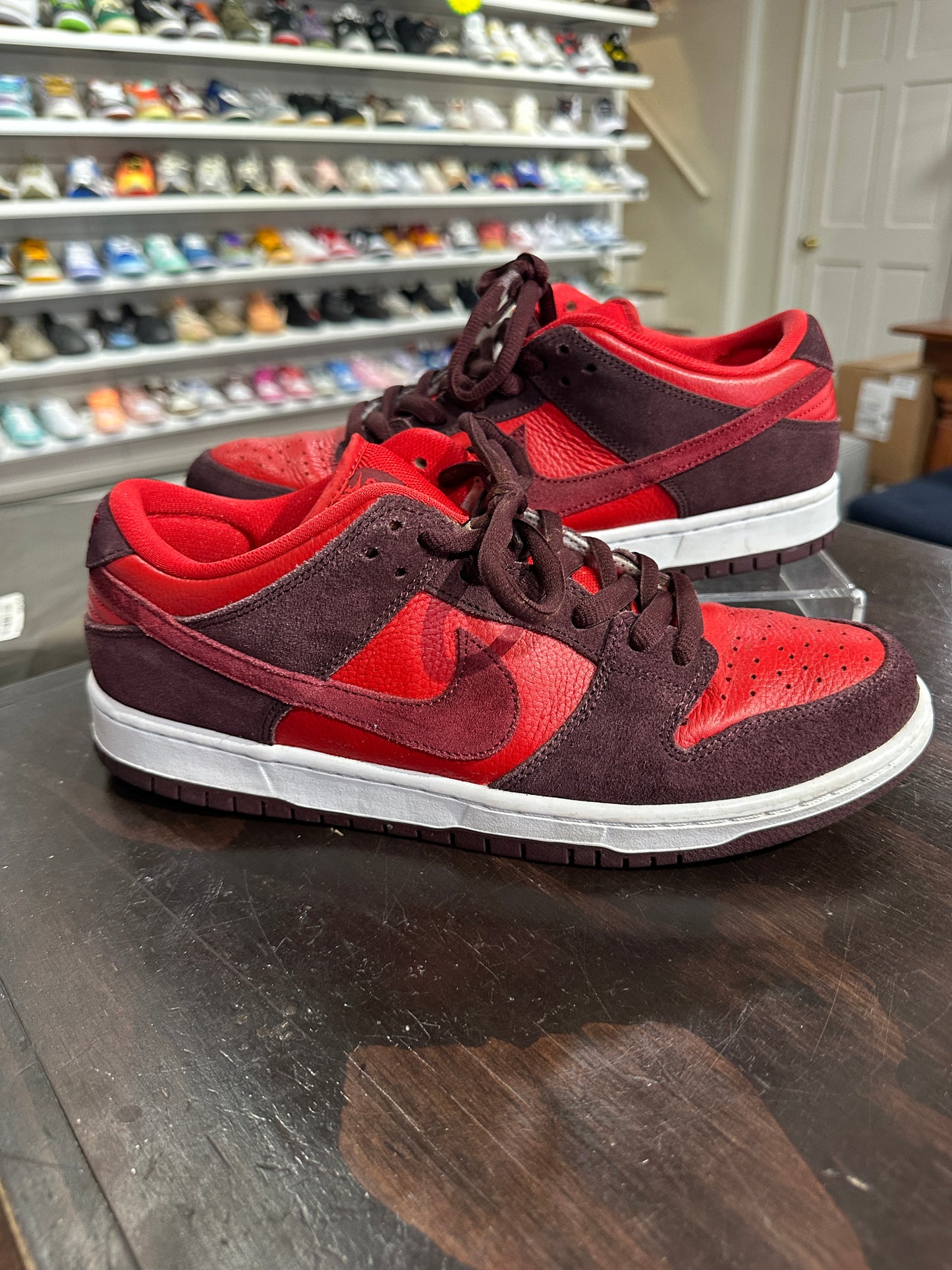 *USED* Nike SB Dunk Low Cherry ( Size 10 )