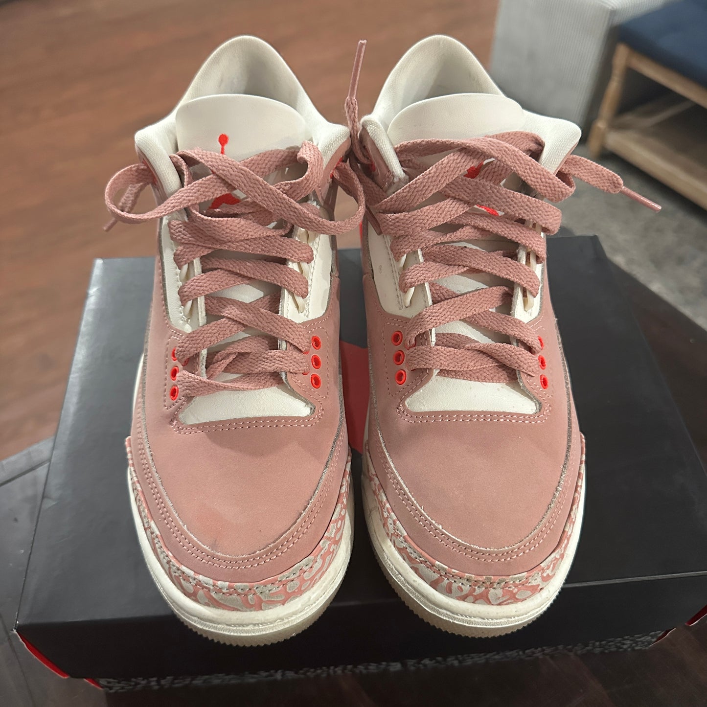 *USED* Air Jordan 3 Rust Pink (size 5)