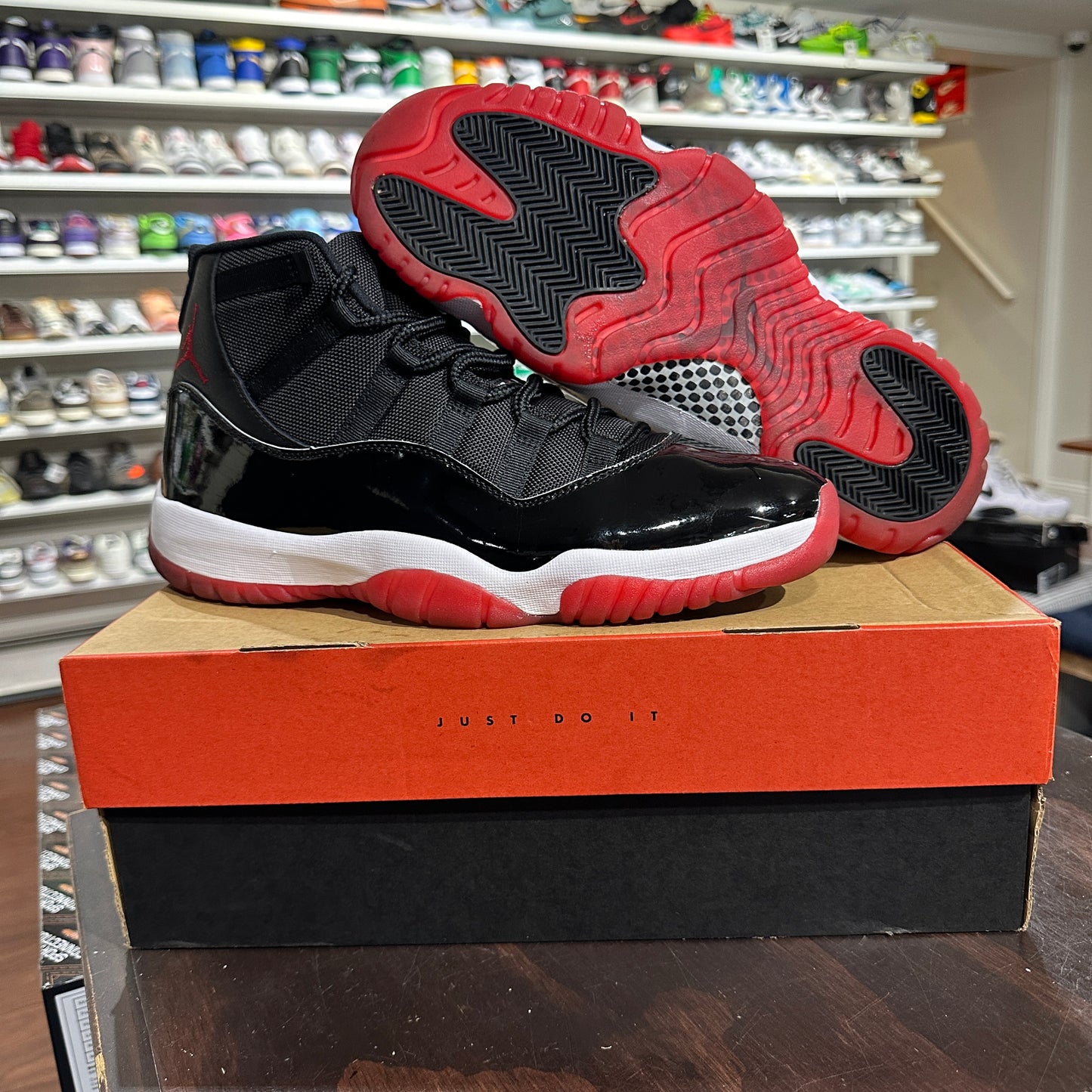 *USED* Air Jordan 11 Playoff Bred (2019) (size 13)