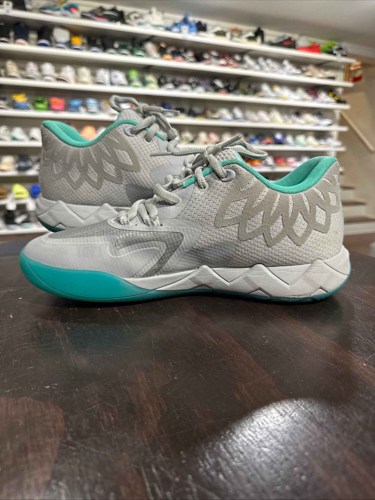 *USED* LaMelo Ball UFO (Size 8)