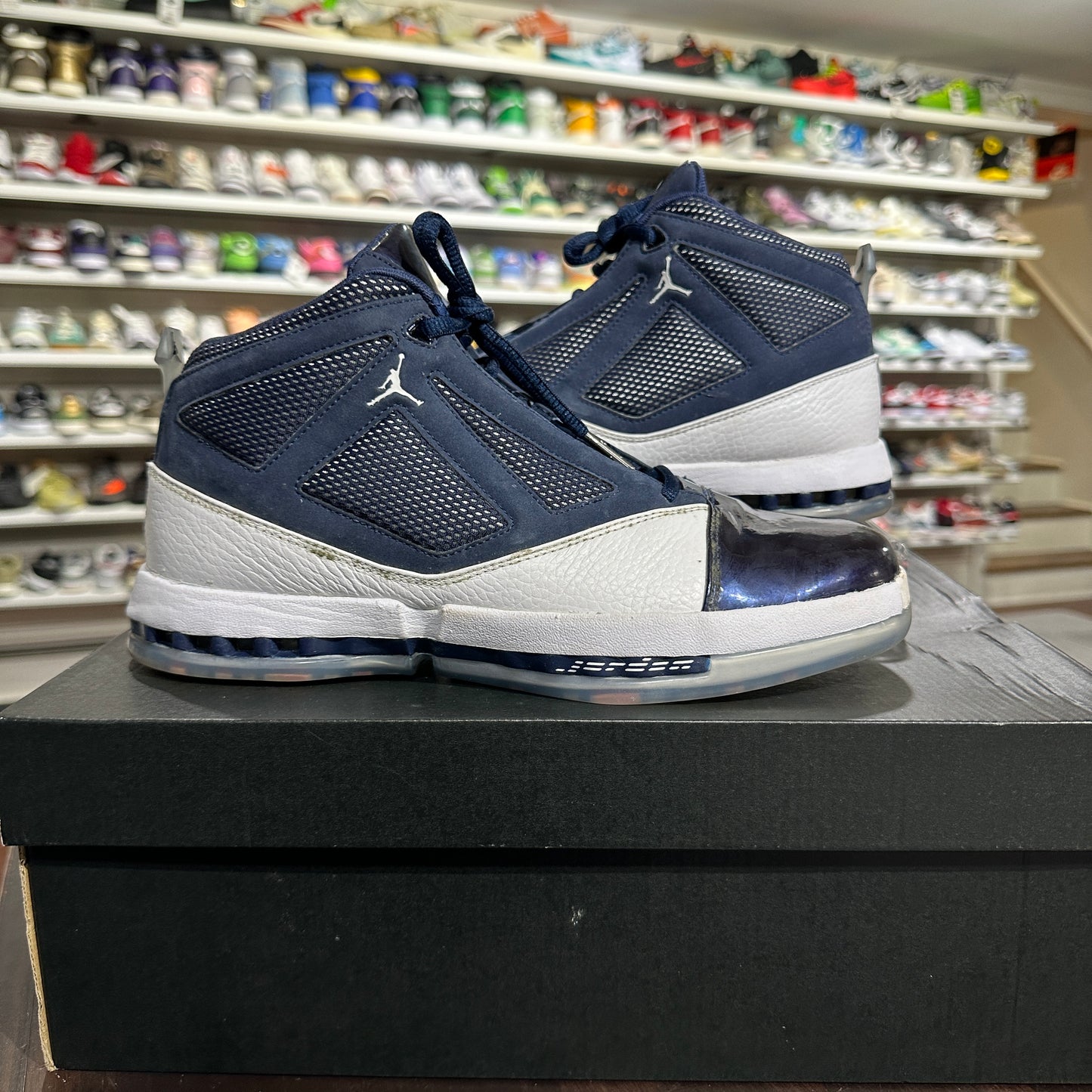 *USED* Nike Jordan 16 Midnight Navy (Size 8)