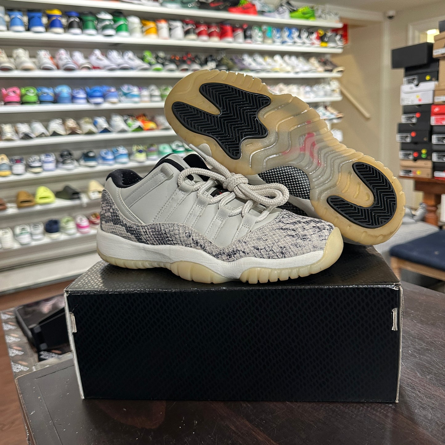 *USED* Air Jordan 11 Snake Light Bone (Size 6Y)