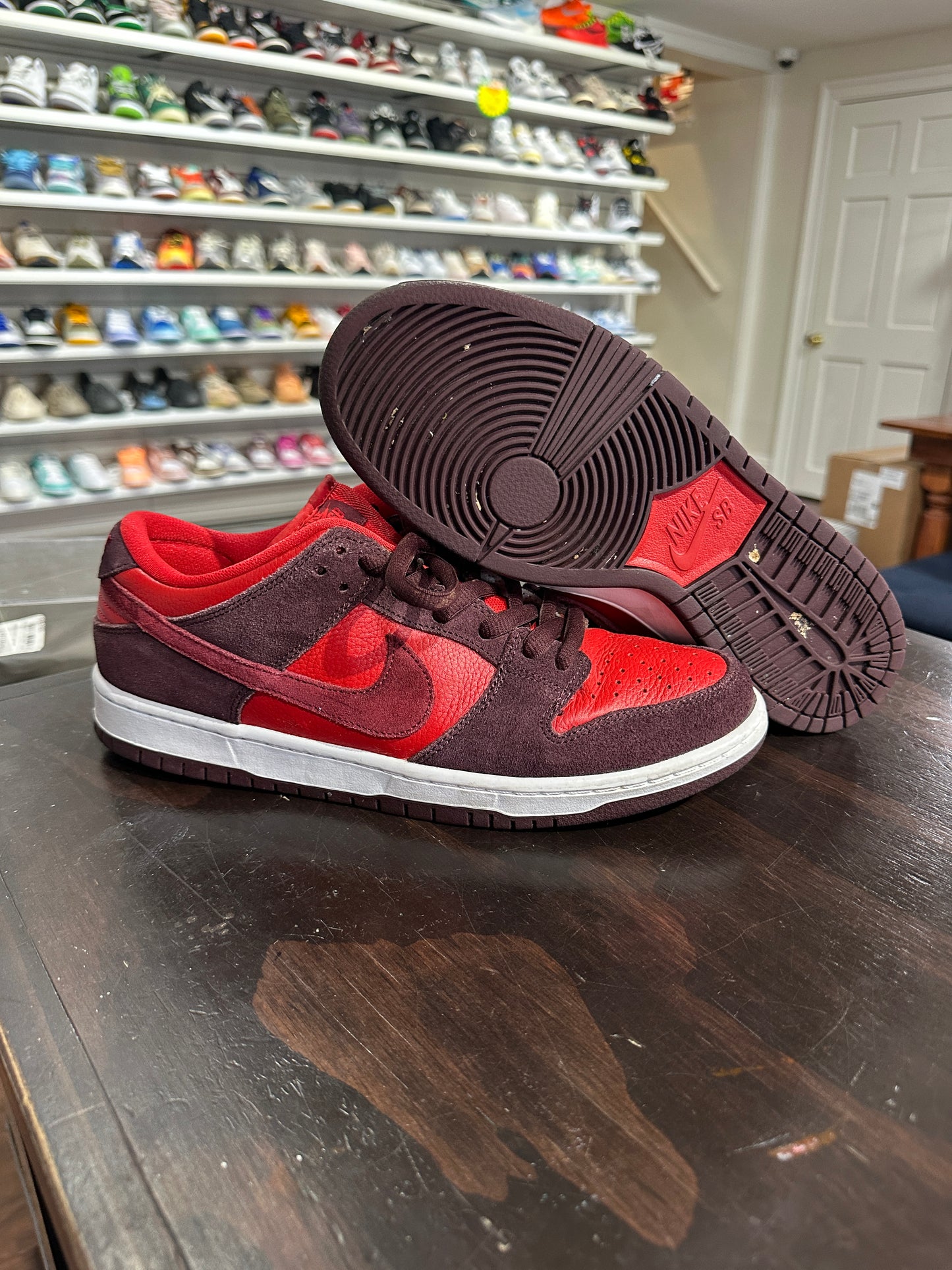*USED* Nike SB Dunk Low Cherry ( Size 10 )