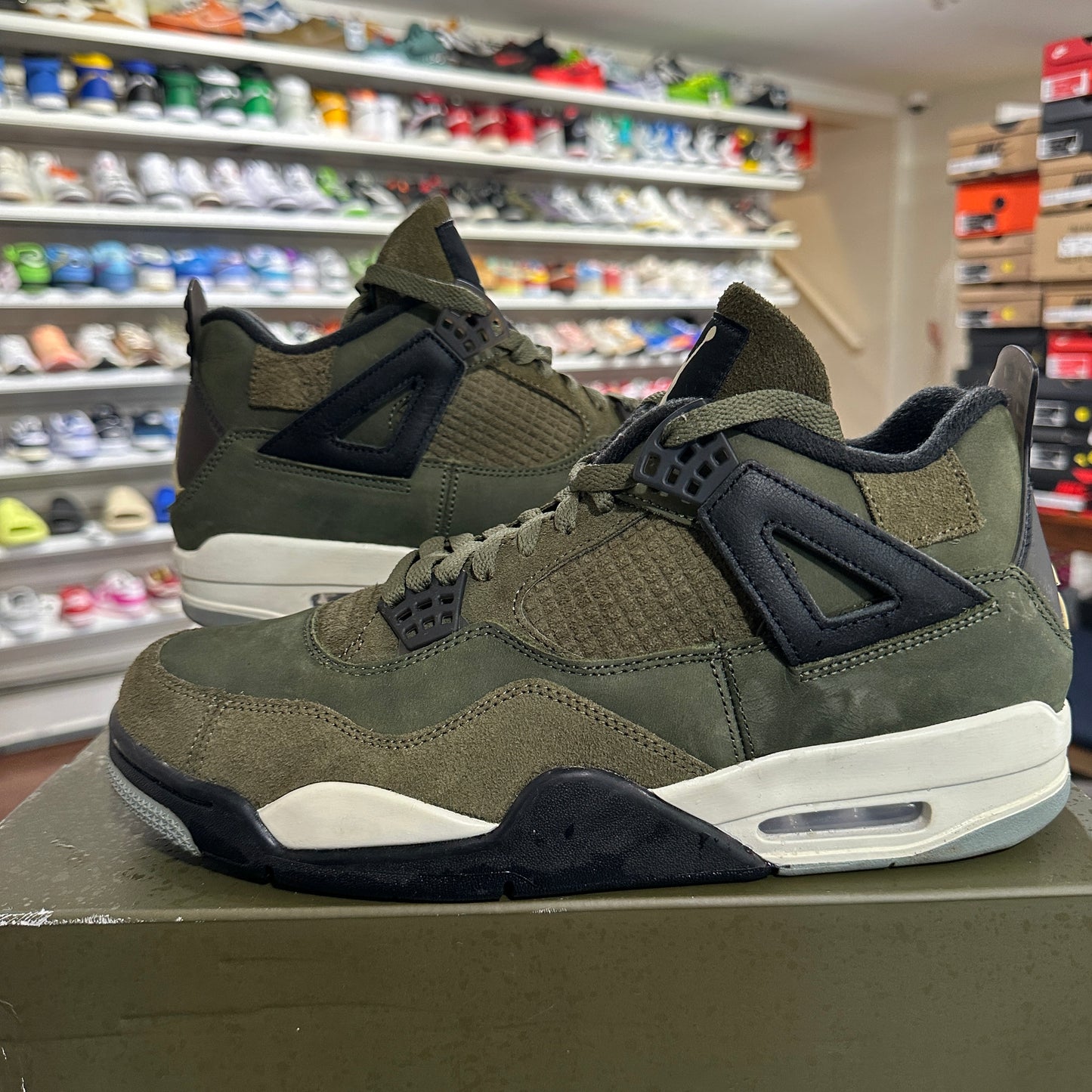 *USED* Jordan 4 Olive Craft (SIZE 11)