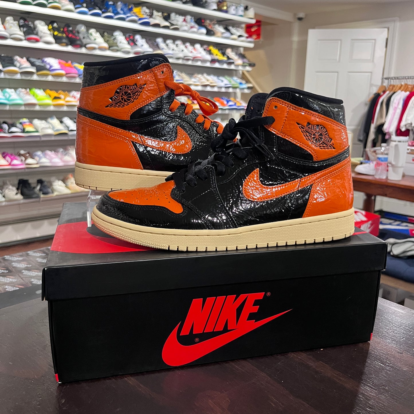 *USED* Air Jordan 1 High Shattered Backboard 3.0 (size 10)(VNDS)