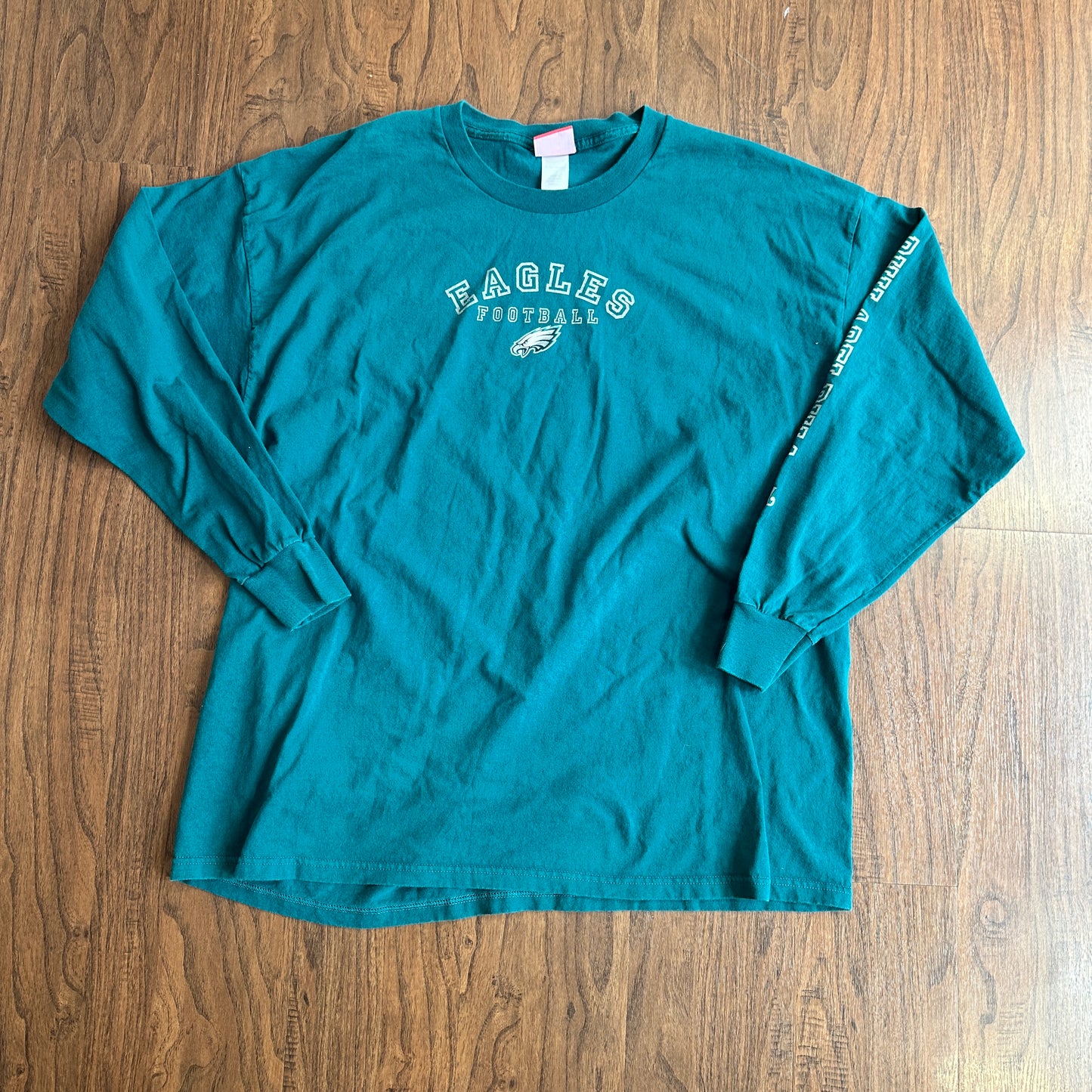 *VINTAGE* Eagles NFL  Green Long Sleeve Tee (FITS MEDIUM)