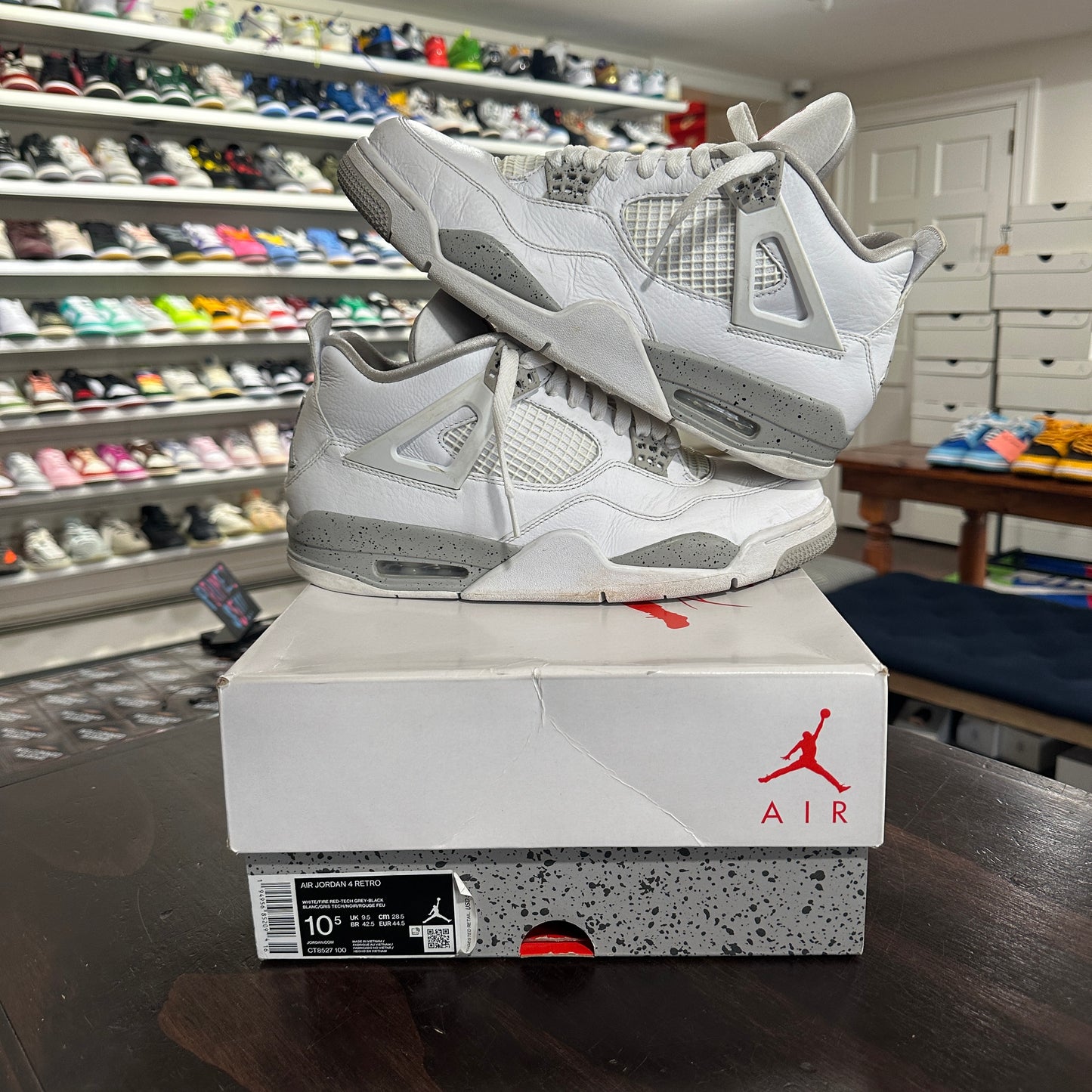*USED* Nike Air Jordan 4 Oreo (size 10.5)