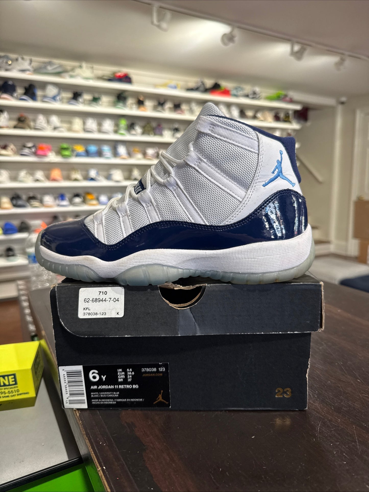 *USED* Jordan 11 UNC Win Like 82 (Size 6)