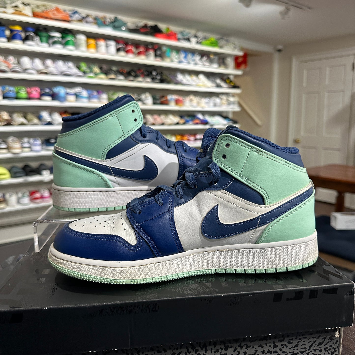 *USED* Air Jordan 1 Mid Mint Foam (SIZE 5)(REP BOX)