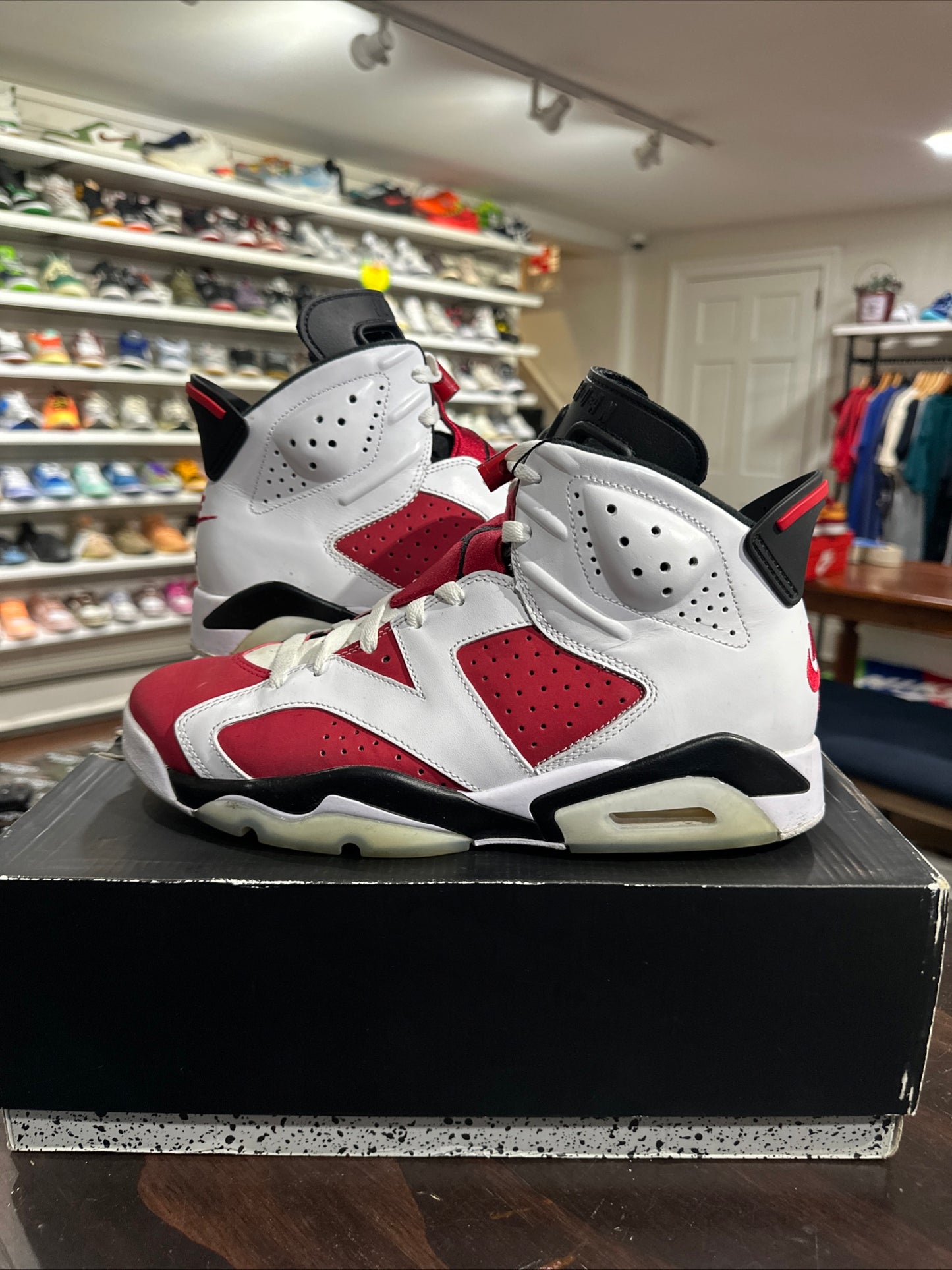 *USED* Jordan 6 Carmine (size 10)