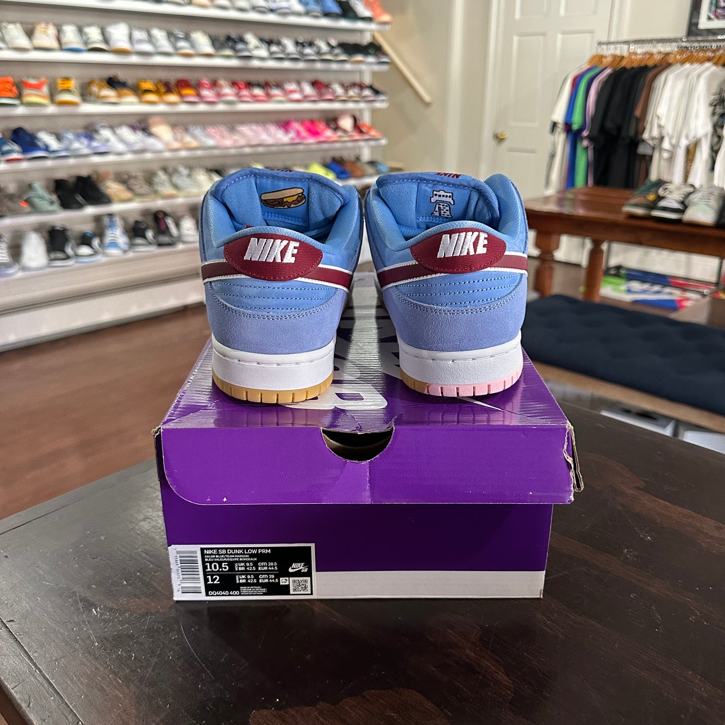 *USED* Dunk SB Low Phillies (SIZE 10.5)