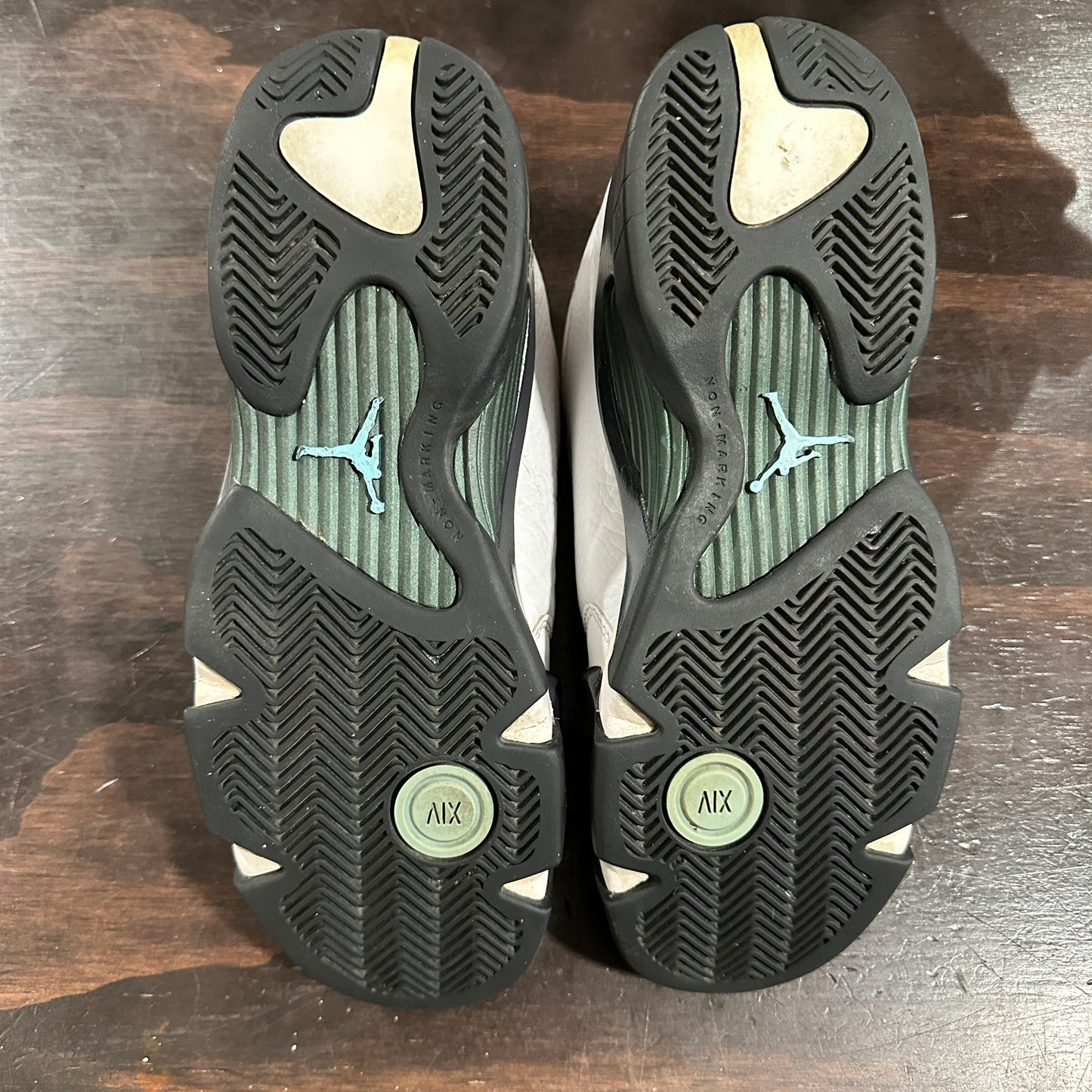 *USED* Jordan 14 Oxidized Green (Size 5.5Y)