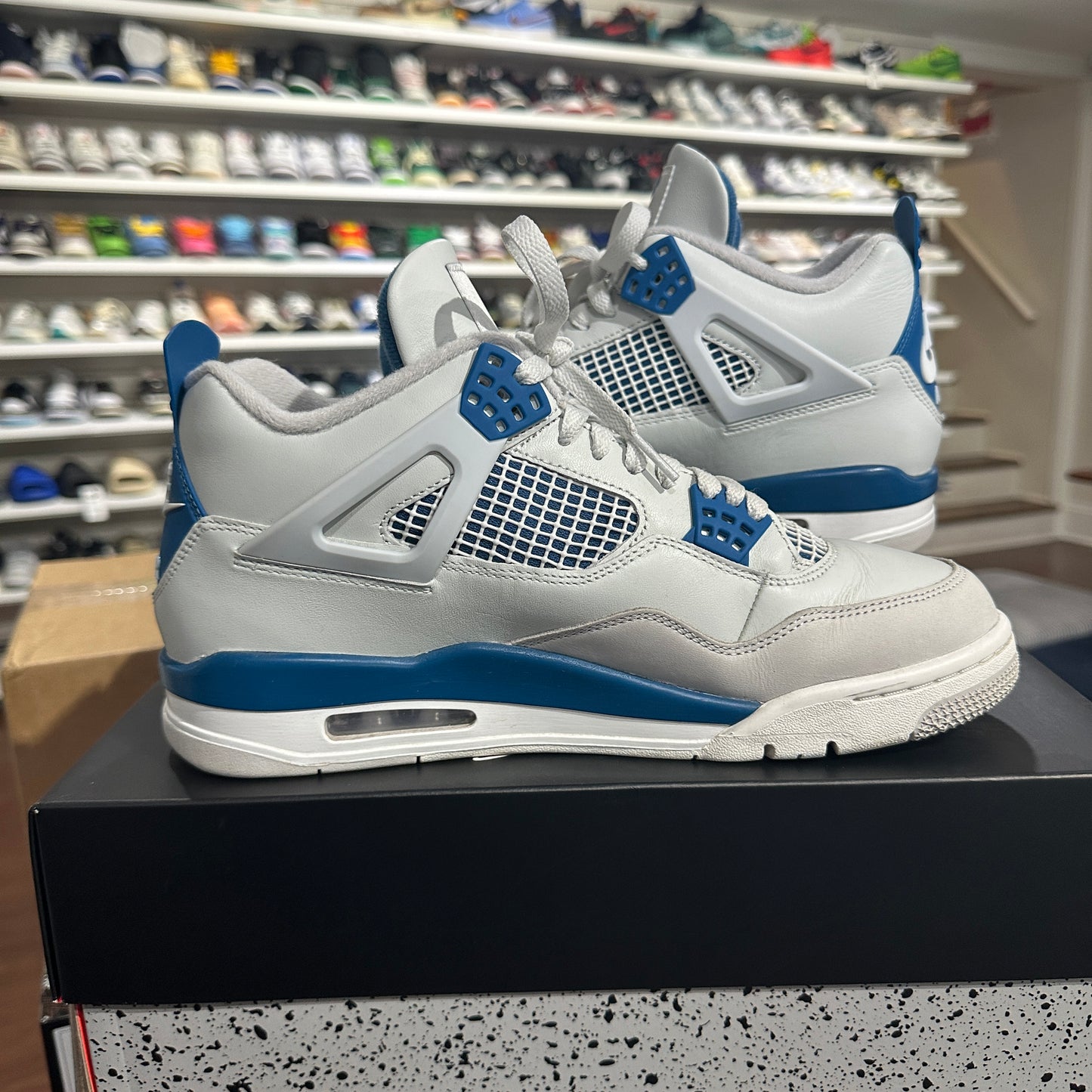 *USED* Jordan 4 Military Blue ( Size 10 )