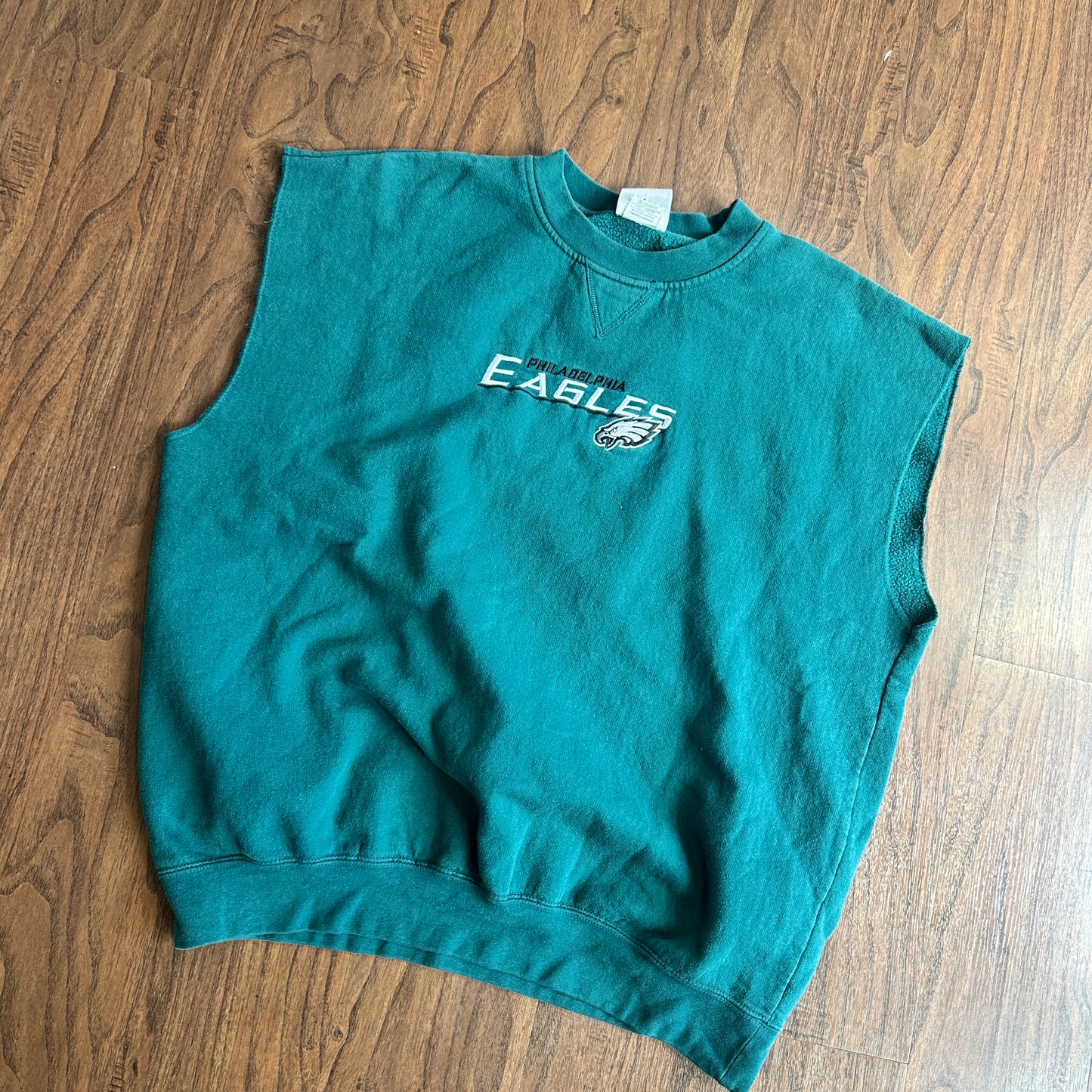 *VINTAGE* Eagles Crewneck w/ Cut Sleeves (FITS X-LARGE)