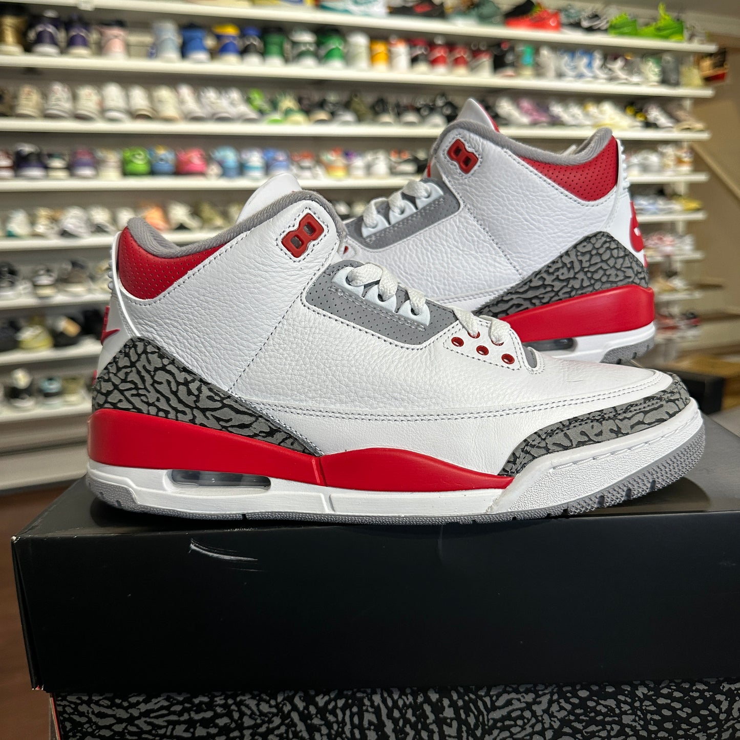 *USED* Air Jordan 3 Fire Red (size 9)