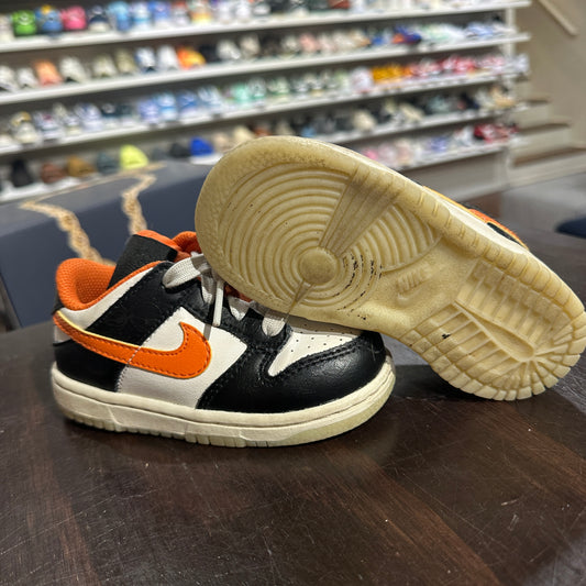 *USED* Nike Dunk Low Halloween (Size 7C)