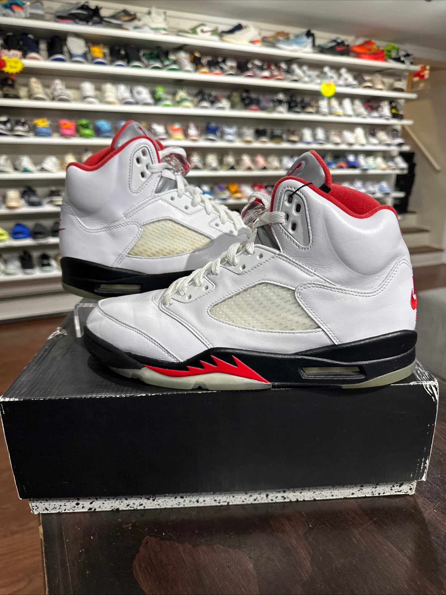 *USED* Jordan 5 Fire Red (size 10)
