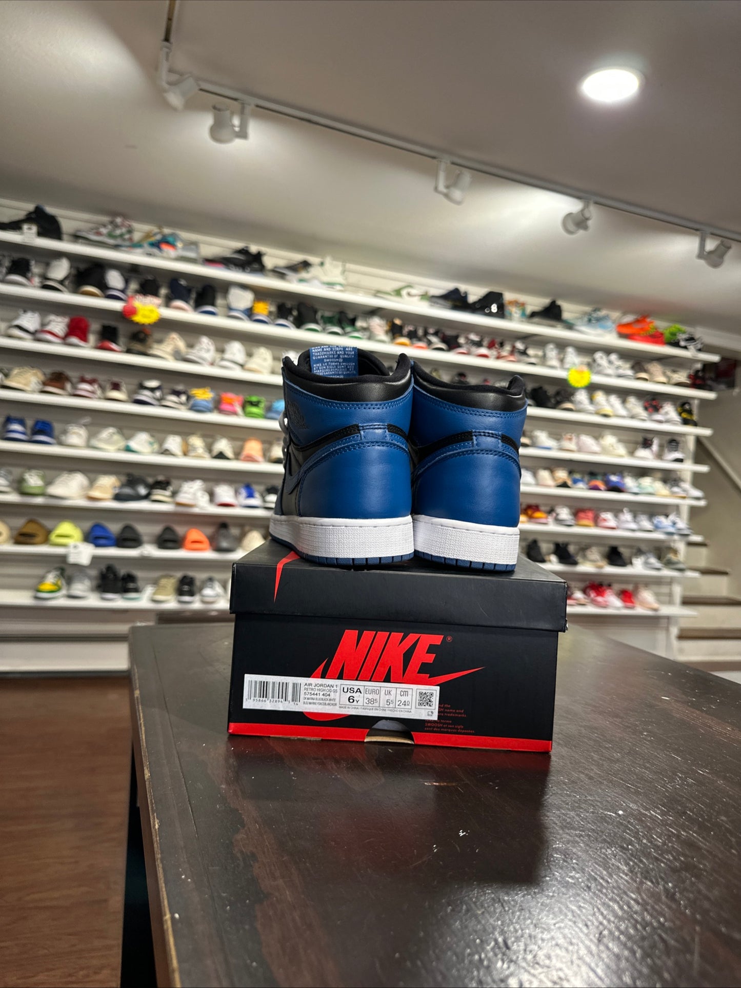 *USED* Jordan 1 Marina Blue (size 6Y)