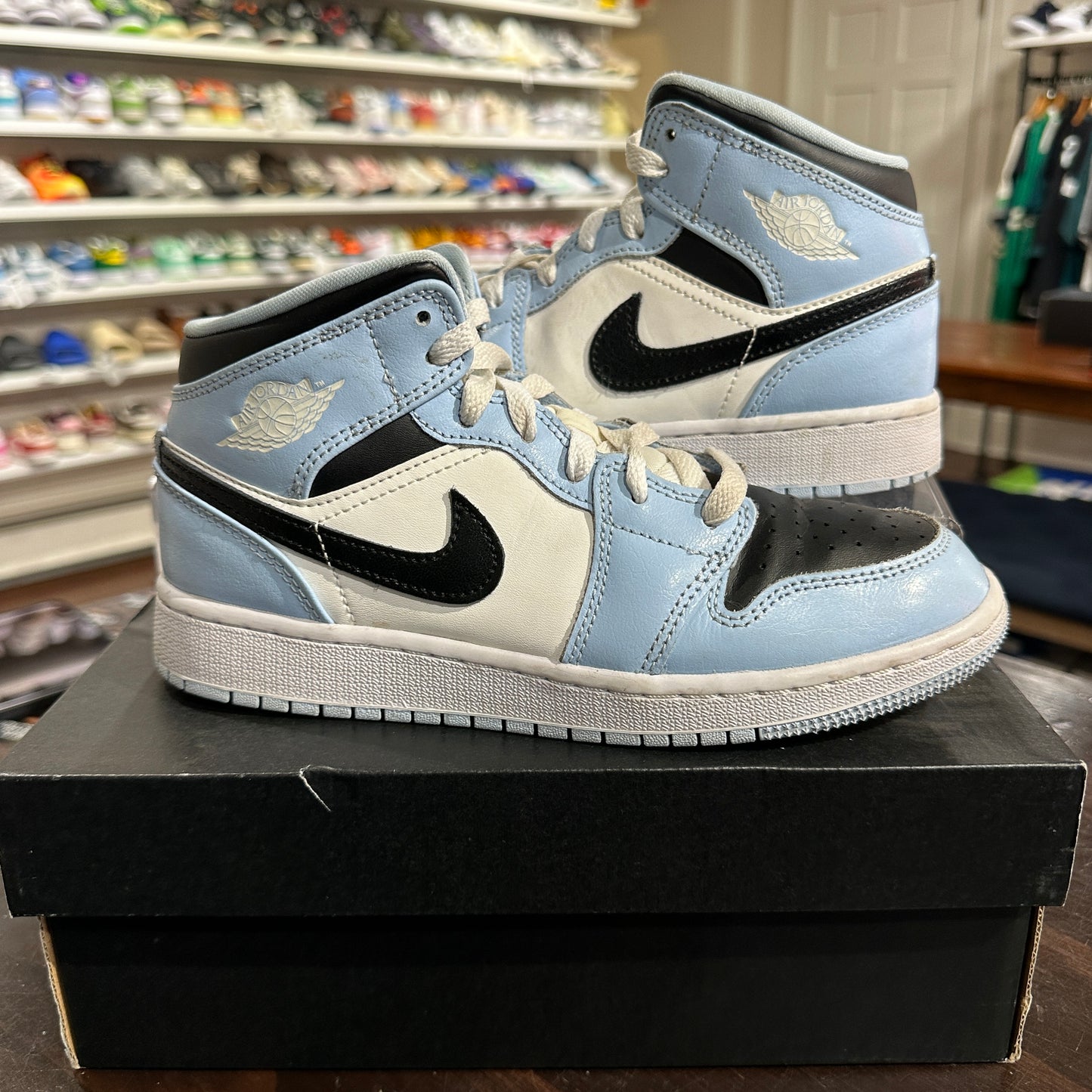 *USED* Air Jordan 1 Mid Ice Blue (size 4.5Y)