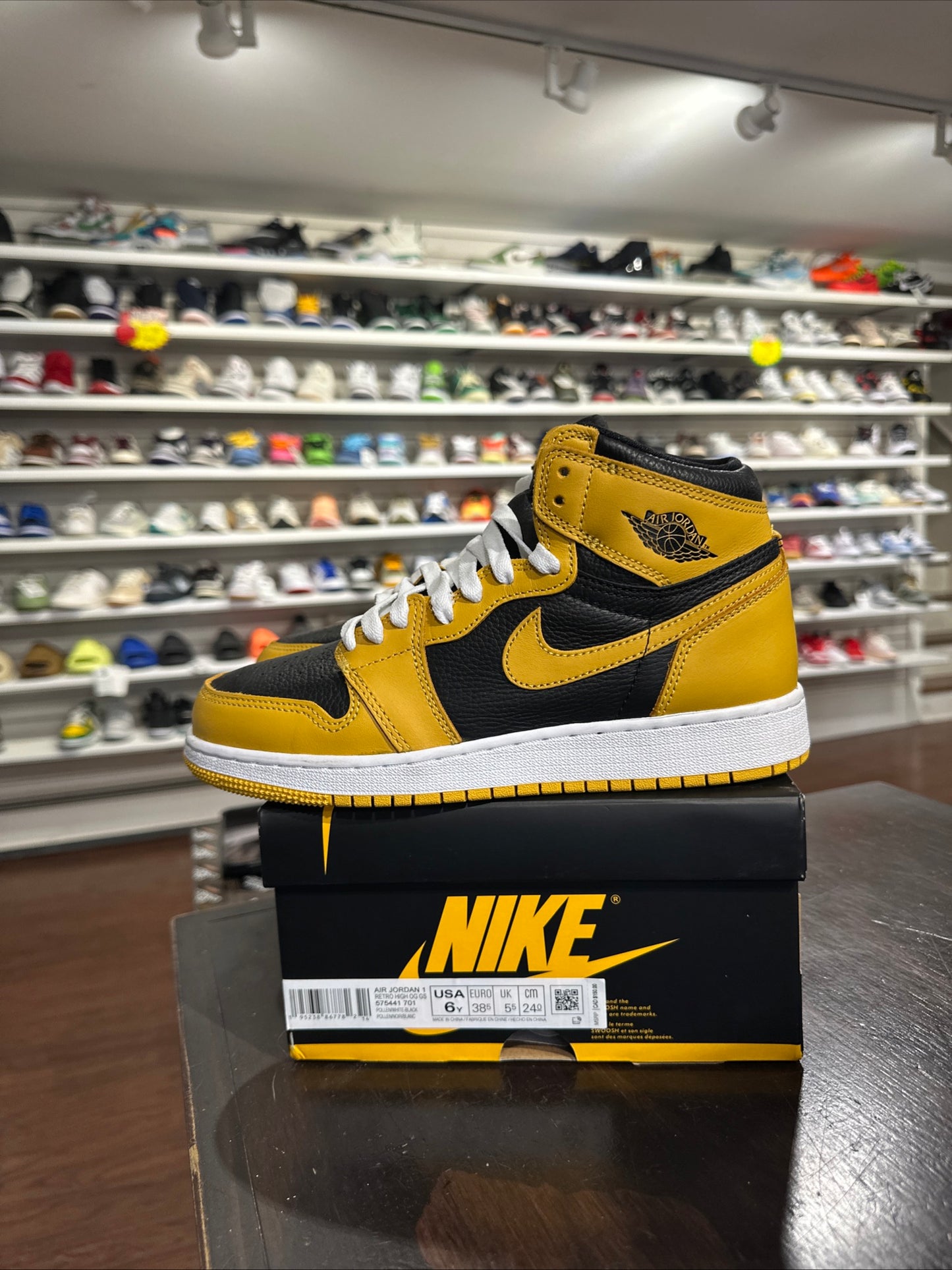 *USED* Jordan 1 Pollen (size 6Y)