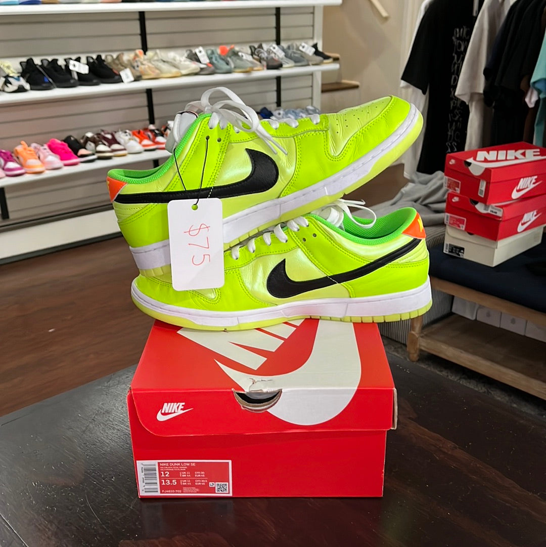 *USED* Nike Dunk Low Volt (size 12)