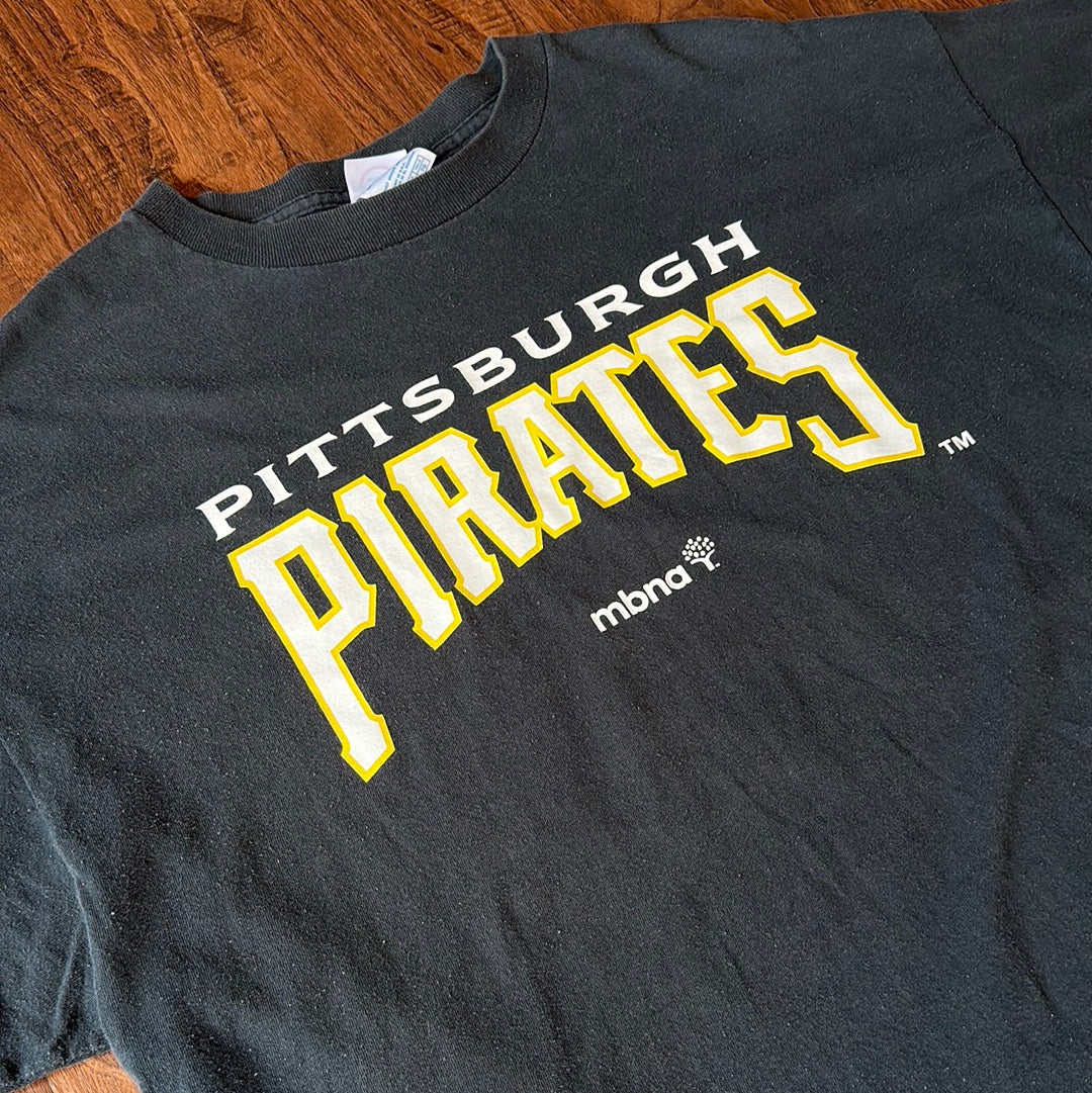 *VINTAGE* Pittsburgh Pirates (FITS LARGE)