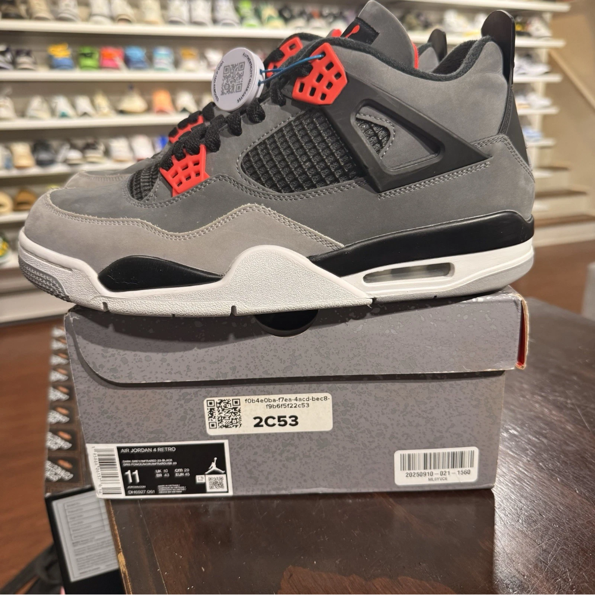 *USED* Jordan 4 Retro Mid Infared (Size 11)