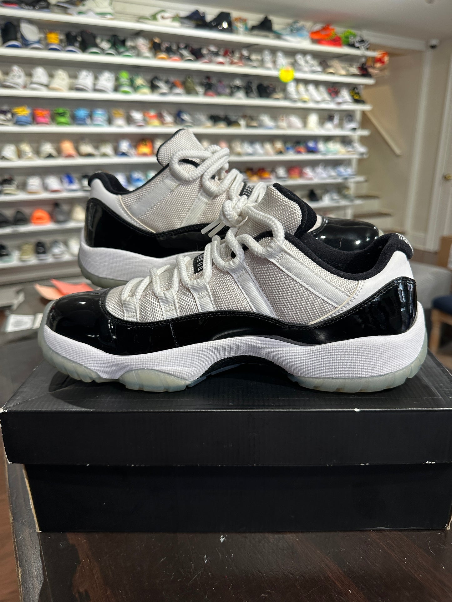 *USED* Air Jordan 11 Low Concords (Size 8.5)