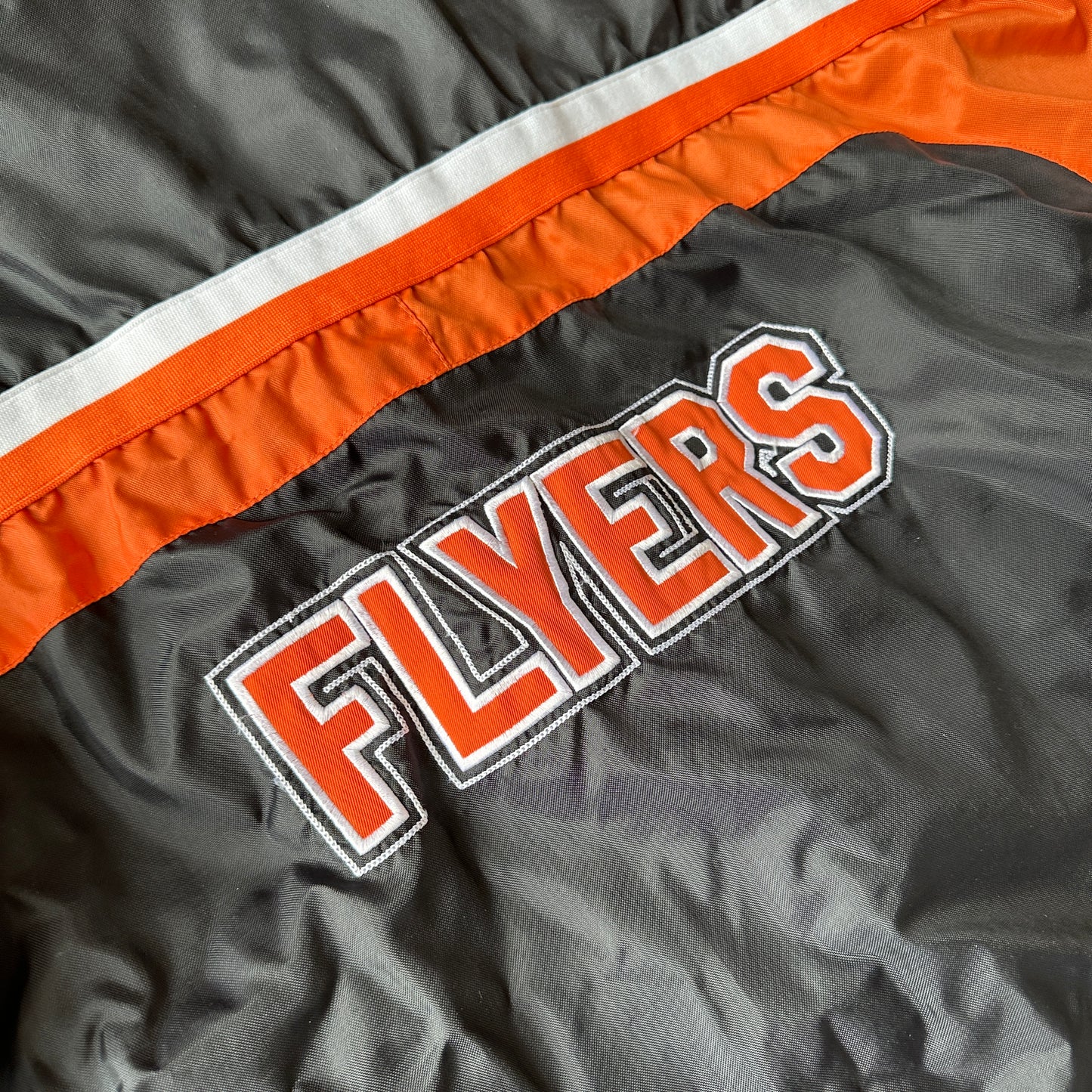 *VINTAGE* Philadelphia Flyers Warm-Up Jacket (FITS X-LARGE)