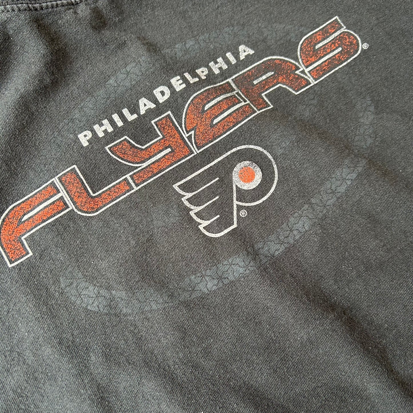 *VINTAGE* Philadelphia Flyers Tee (FITS MEDIUM)