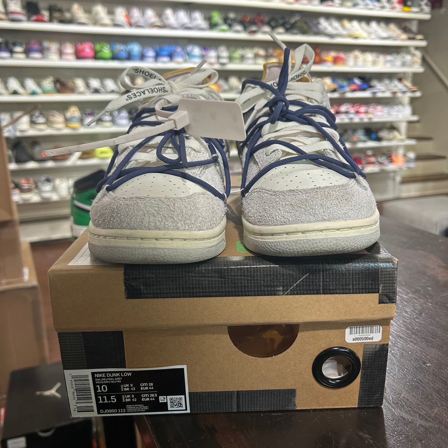 *USED* Nike Off-White Dunk Lot 18 (Size 10)