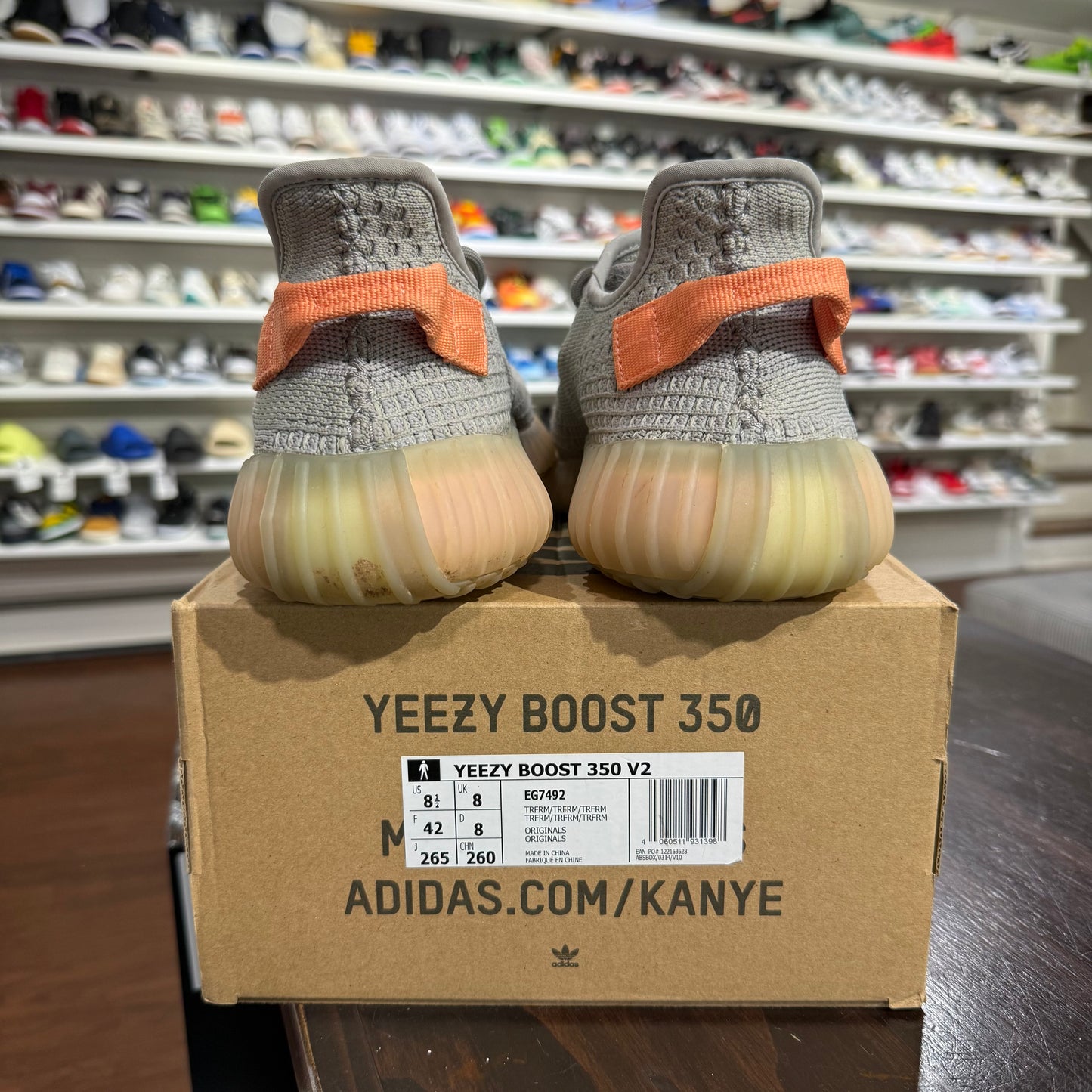 *USED* Yeezy True Form (8.5)