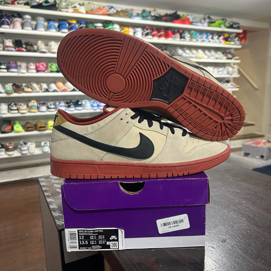 *USED Nike SB dunk low Hennessy (Size 12)