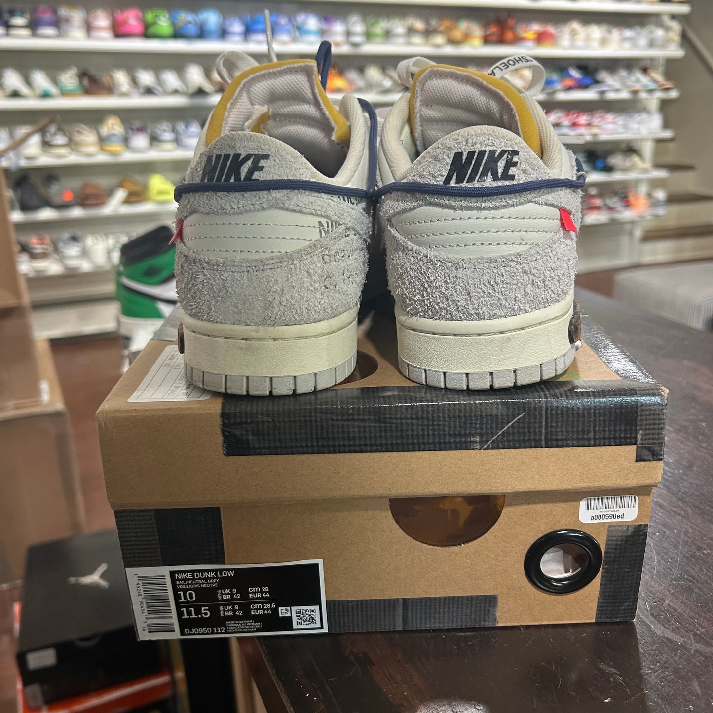 *USED* Nike Off-White Dunk Lot 18 (Size 10)