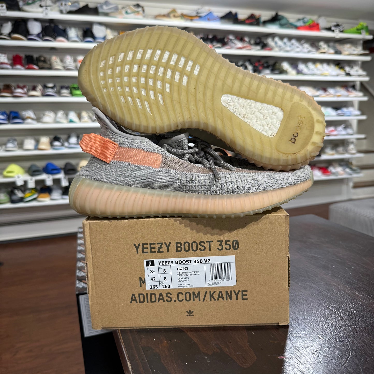 *USED* Yeezy True Form (8.5)
