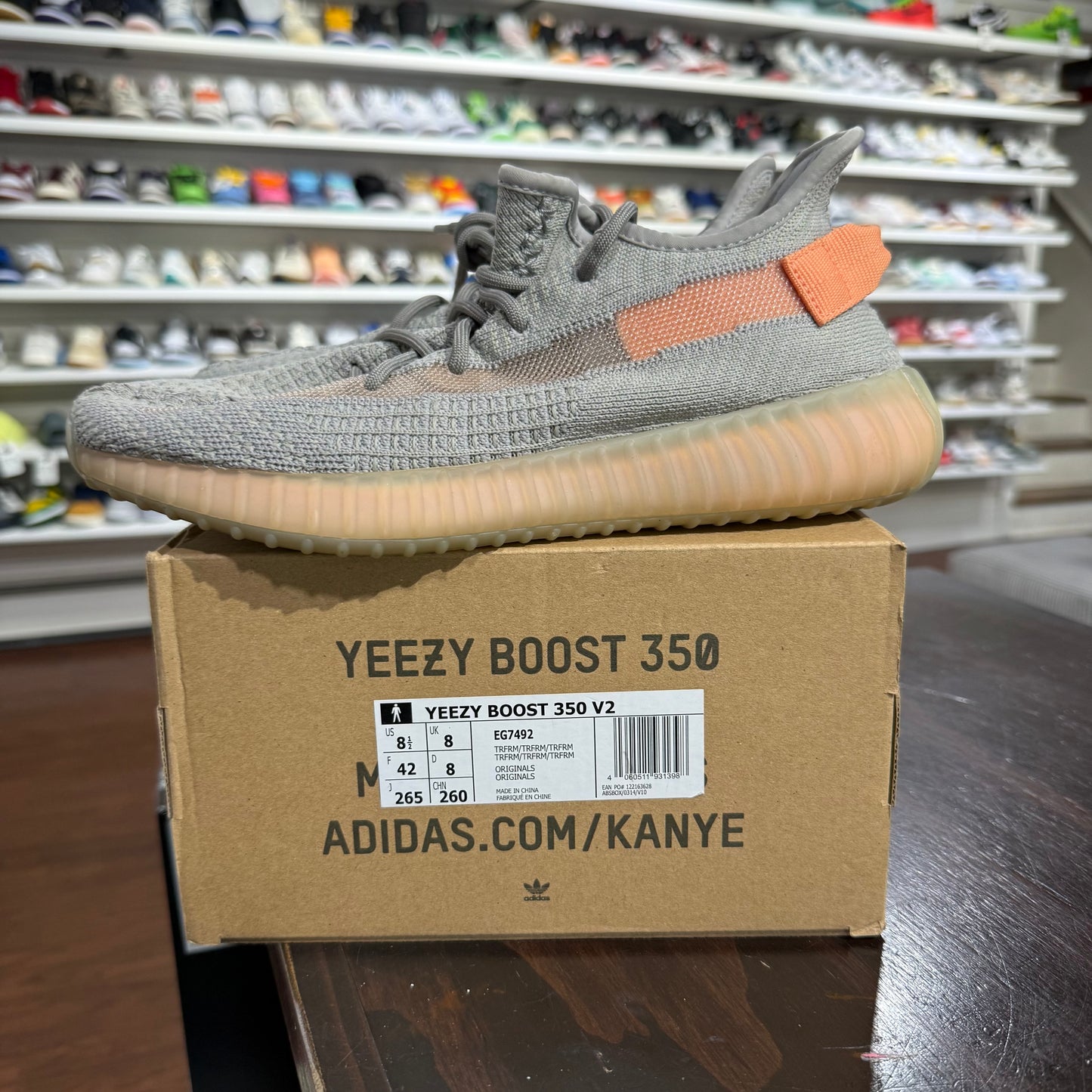*USED* Yeezy True Form (8.5)