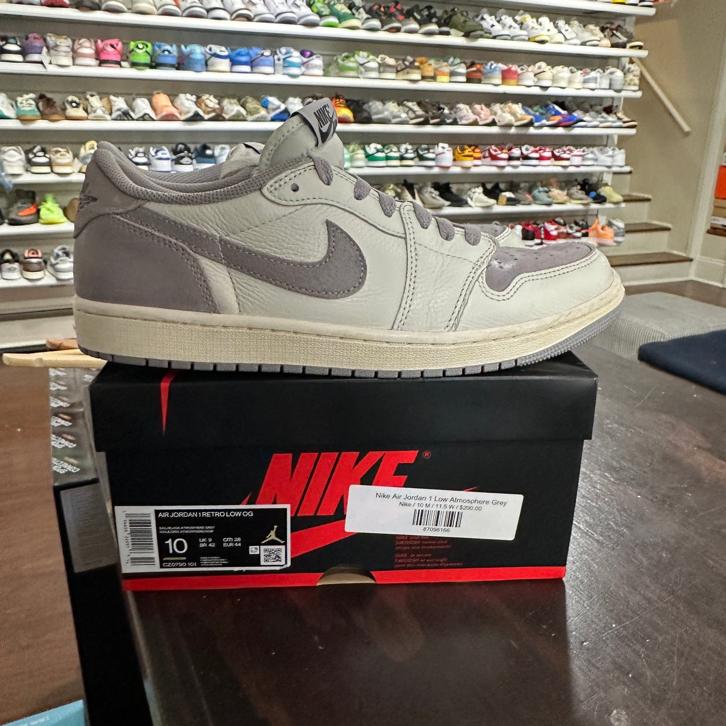 *USED* Jordan 1 low Atmosphere Grey (Size 10)