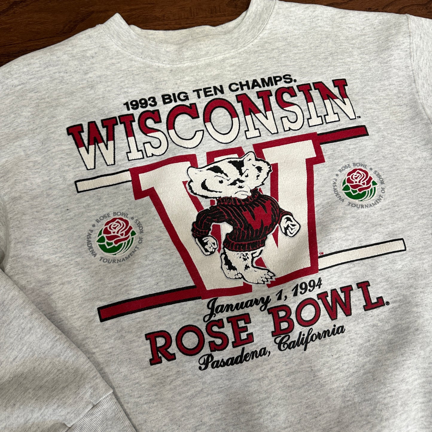 *VINTAGE* Wisconsin Rose Bowl Crew Neck  (FITS LARGE)