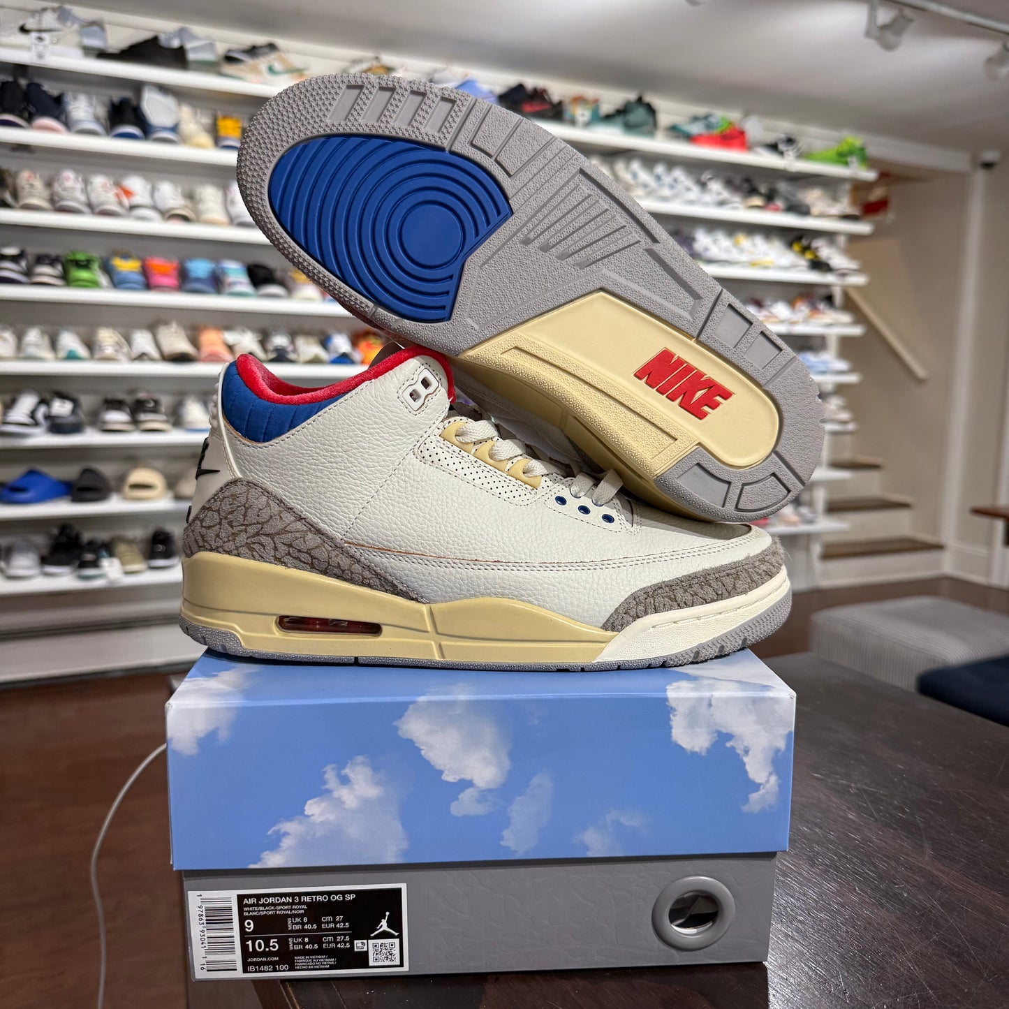 *USED* Jordan 3 Seoul (SIZE 9)
