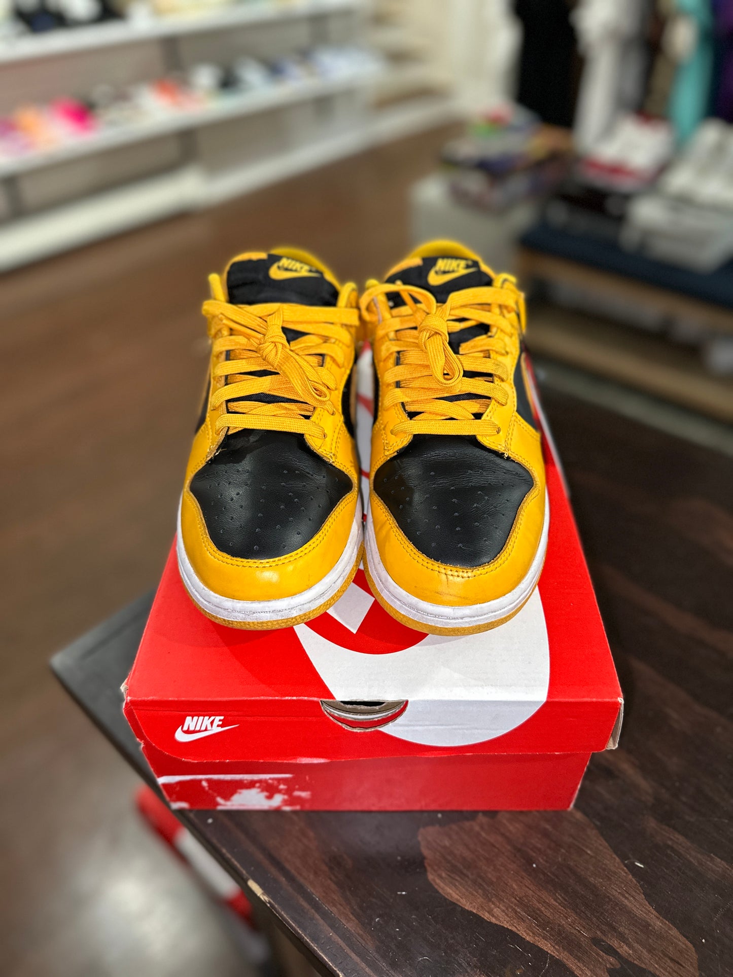 *USED* Nike Dunk Low Goldenrod (replacement box) size 9