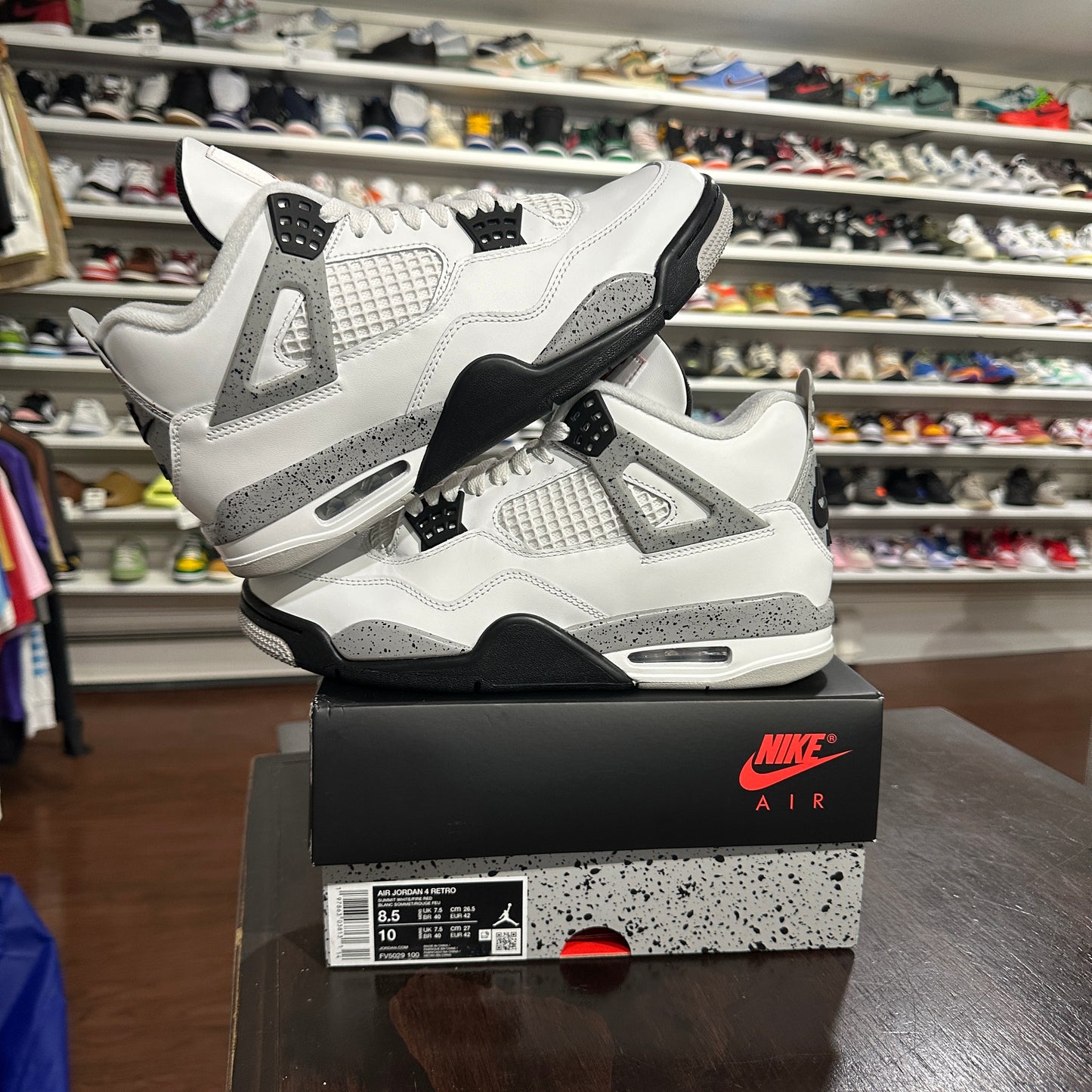 *USED* Jordan 4 White Cement (Size 8.5)