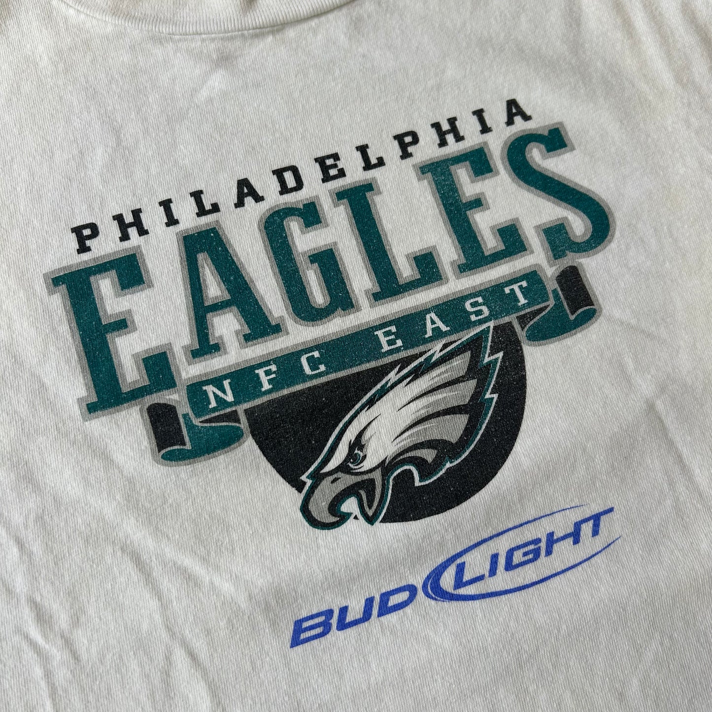 *VINTAGE* Philadelphia Eagles NFC East Bud Light Tee (FITS MEDIUM)