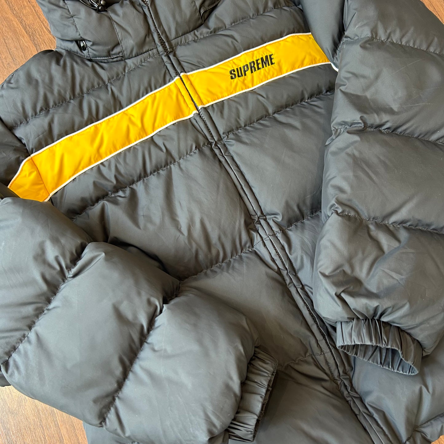 Supreme Puffer Jacket (Size Large)