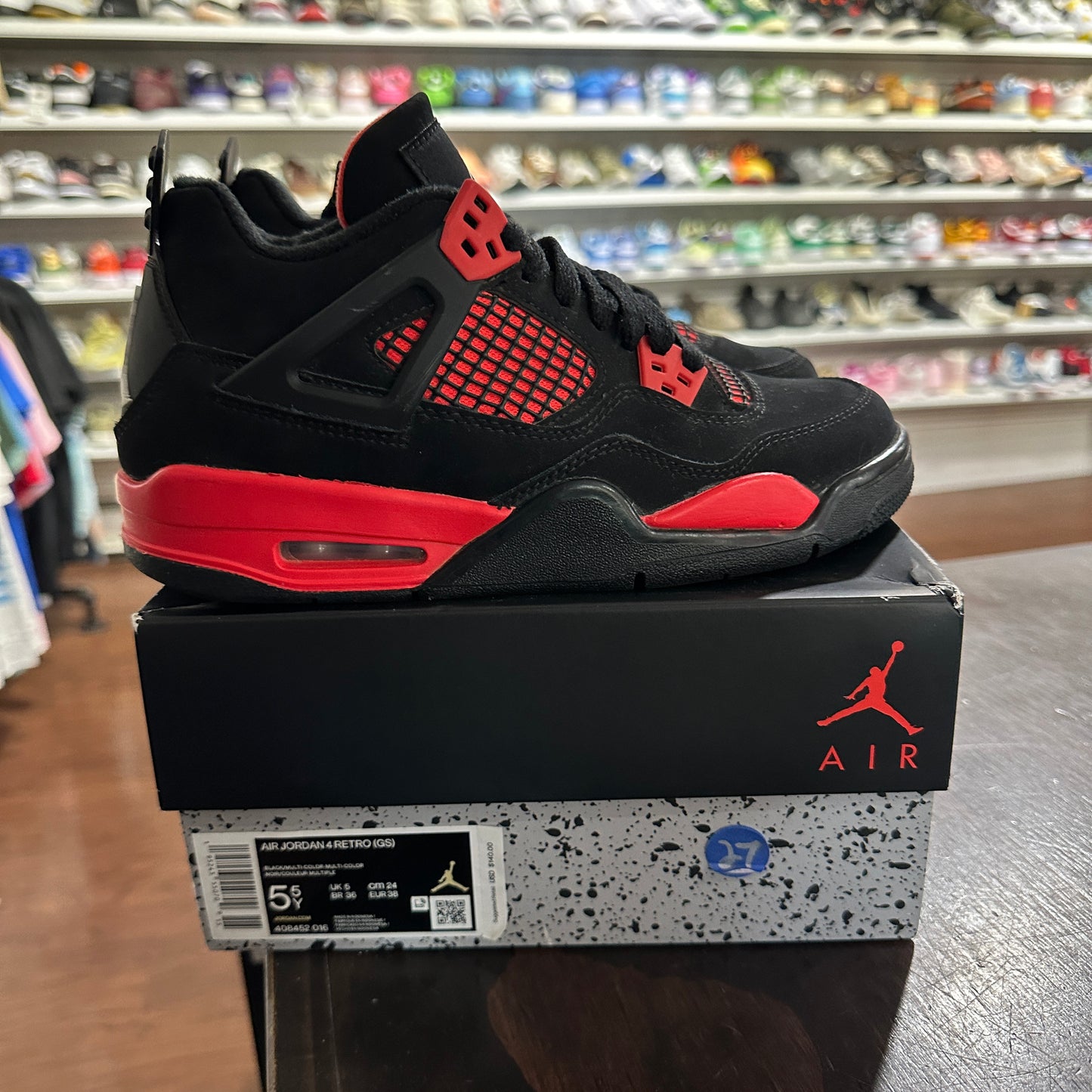 *USED* Jordan 4 Red Thunder (Size 5.5Y)