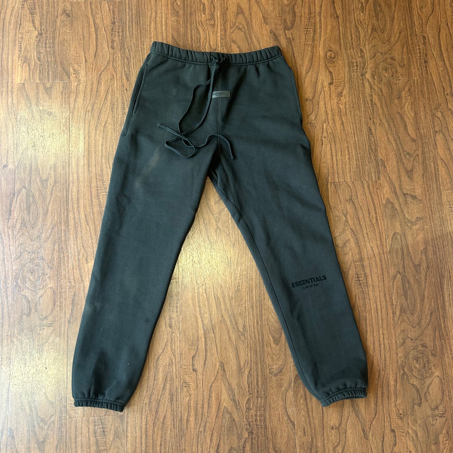 *USED* Essentials Black Sweatpants  (FITS Medium)