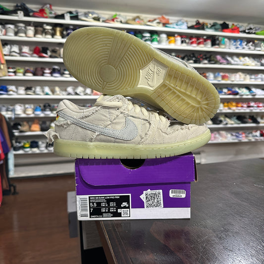 *USED* Nike SB Dunk Low Mummy (Size 5.5Y)
