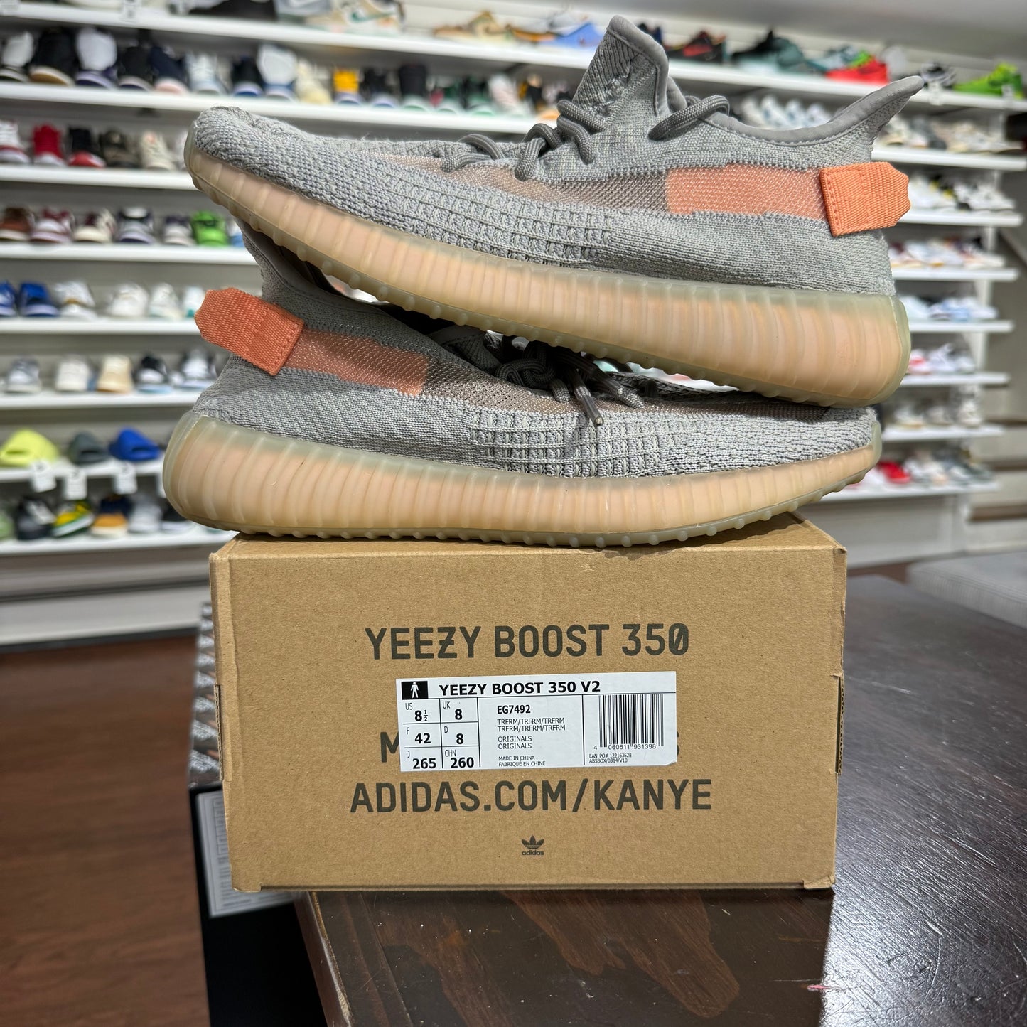 *USED* Yeezy True Form (8.5)